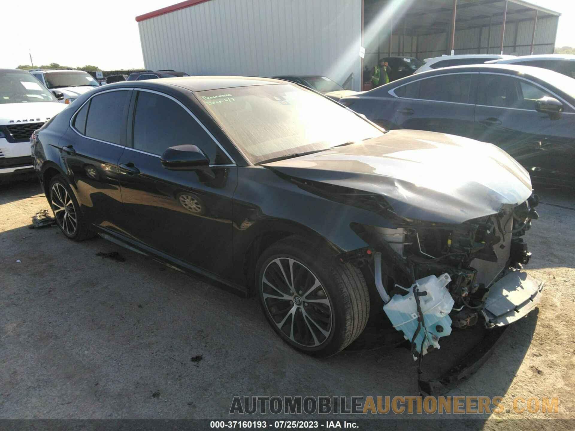 4T1B11HK5JU626425 TOYOTA CAMRY 2018