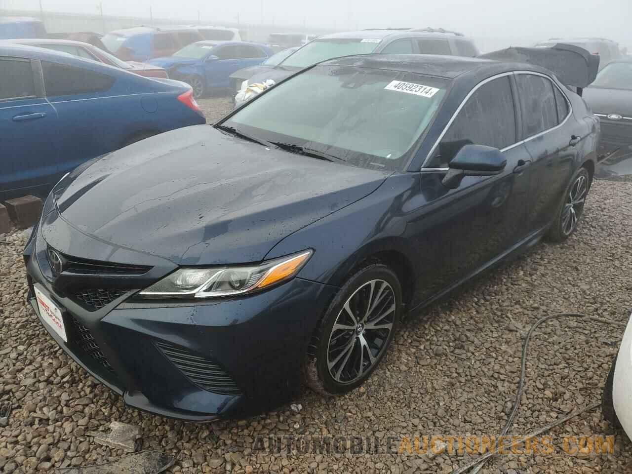 4T1B11HK5JU633293 TOYOTA CAMRY 2018