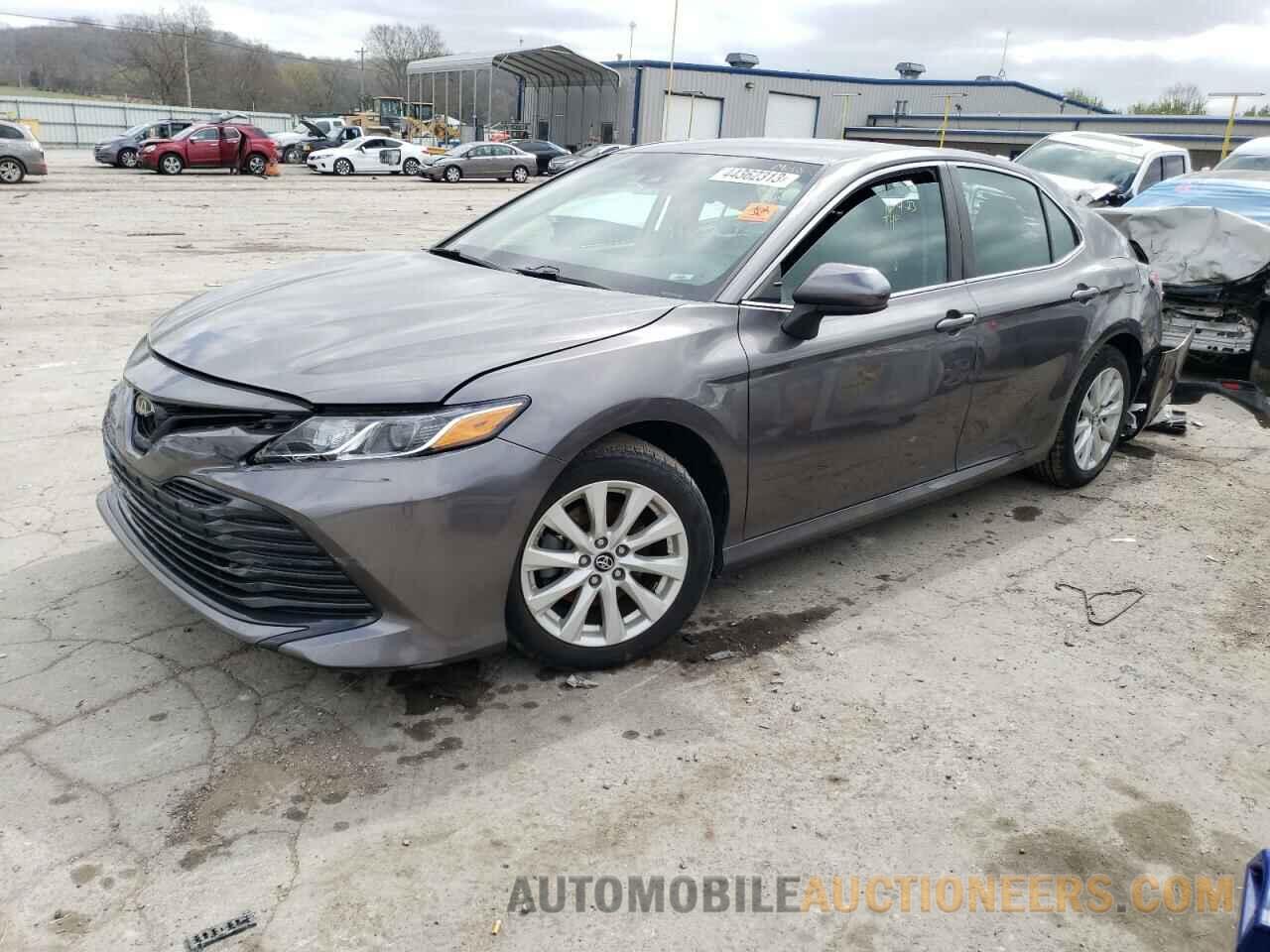 4T1B11HK5JU636744 TOYOTA CAMRY 2018