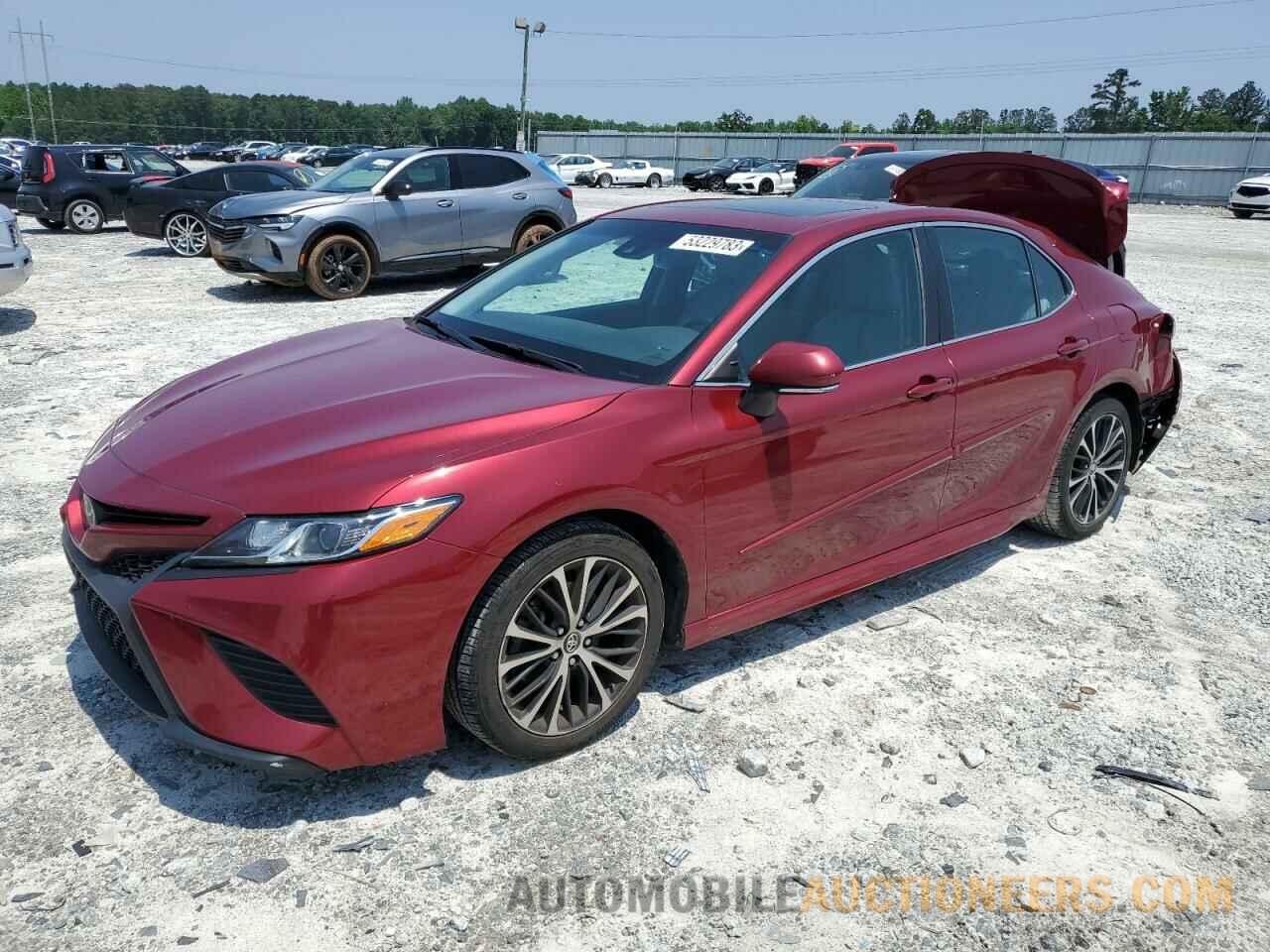 4T1B11HK5JU638476 TOYOTA CAMRY 2018