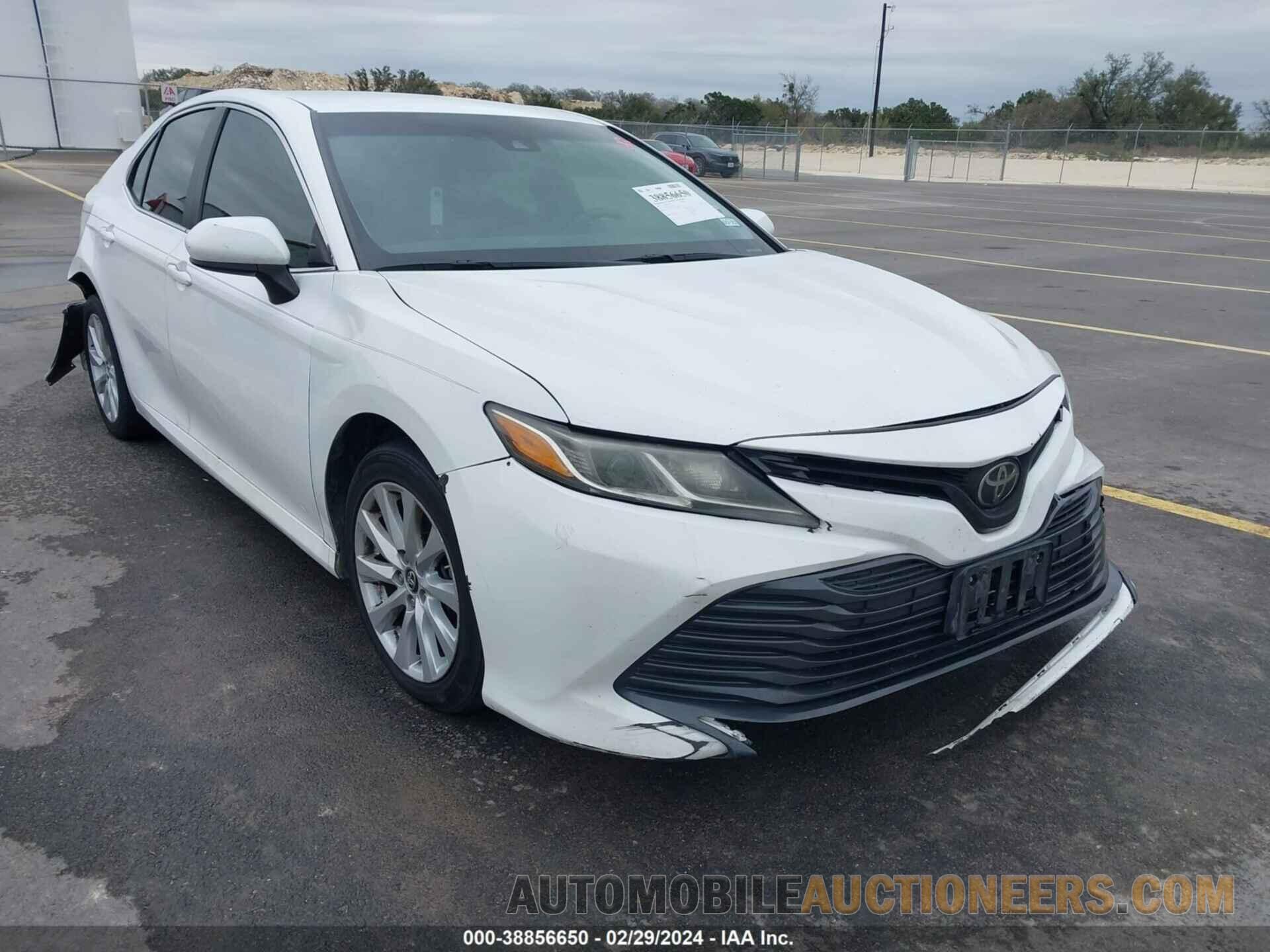 4T1B11HK5JU640454 TOYOTA CAMRY 2018