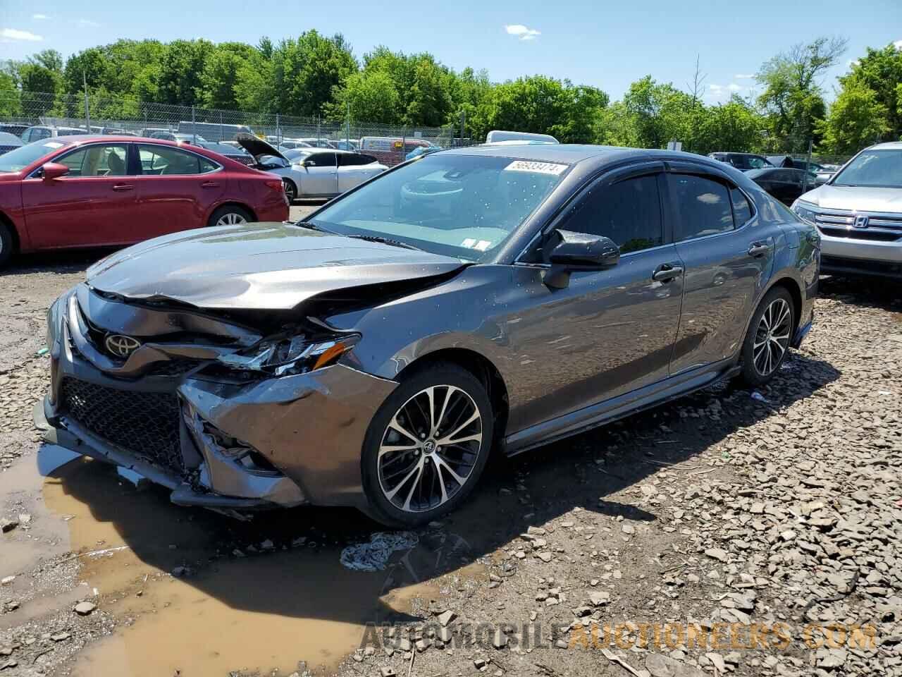 4T1B11HK5JU642611 TOYOTA CAMRY 2018