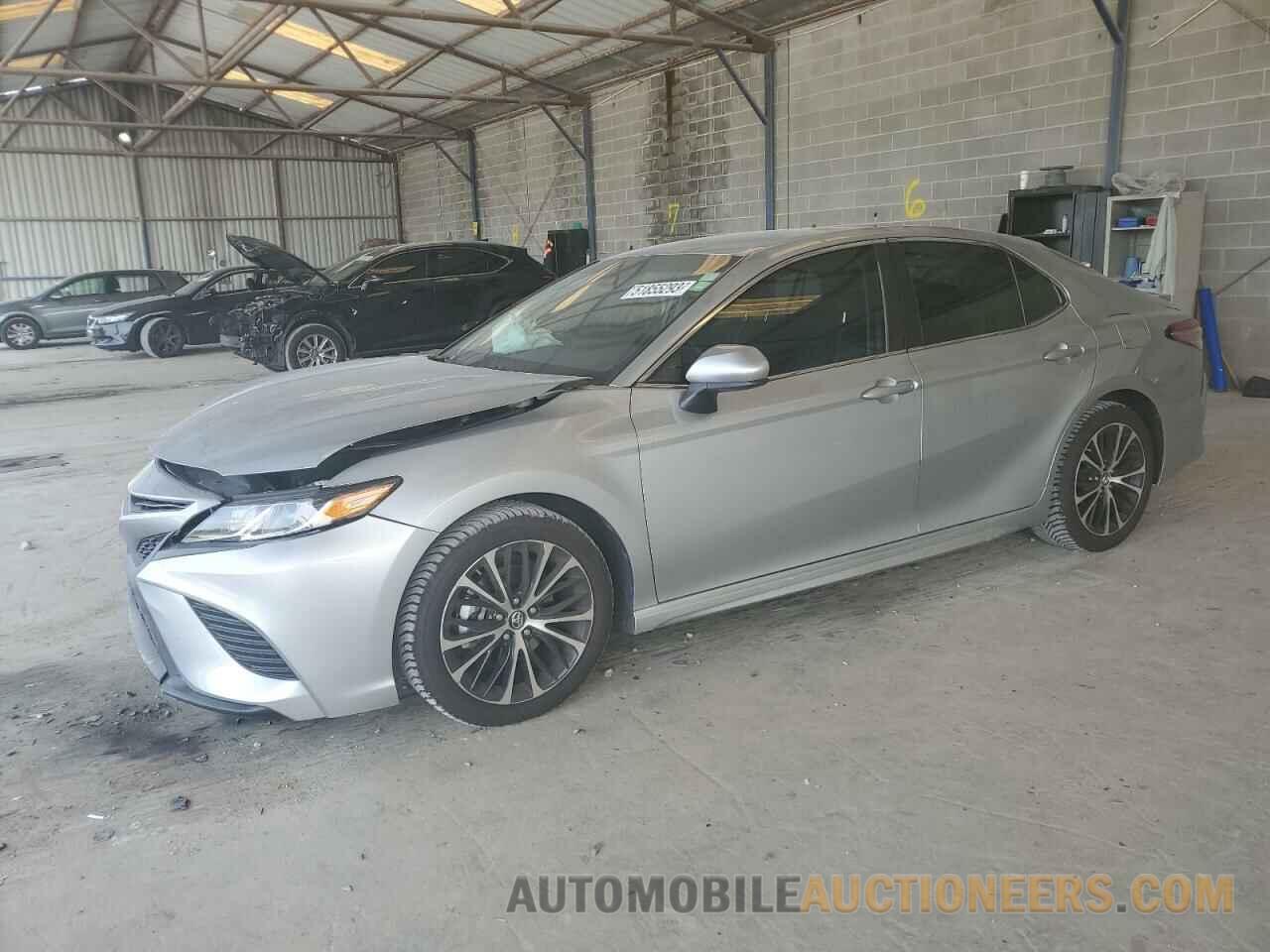 4T1B11HK5JU643595 TOYOTA CAMRY 2018