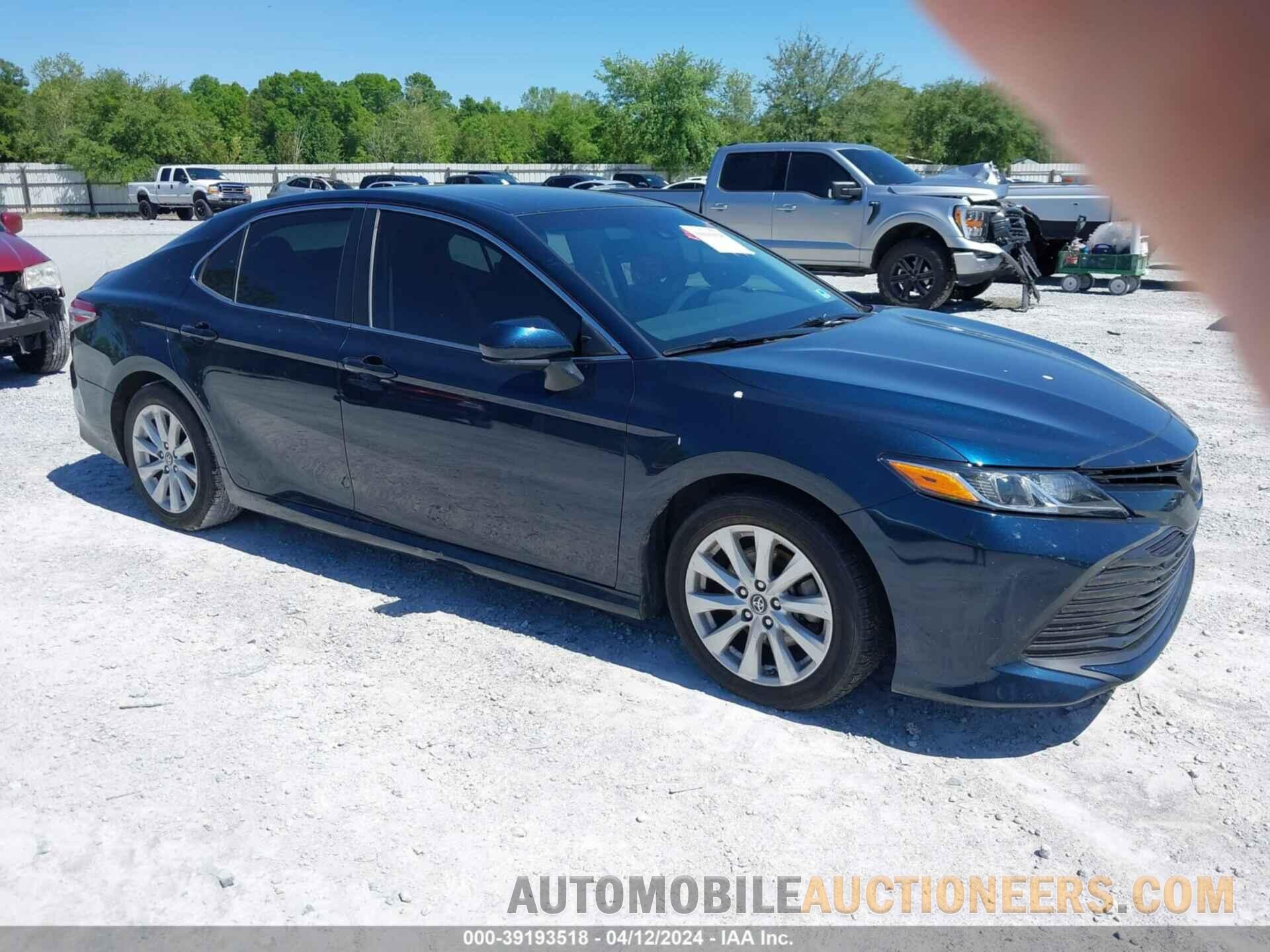 4T1B11HK5JU644908 TOYOTA CAMRY 2018