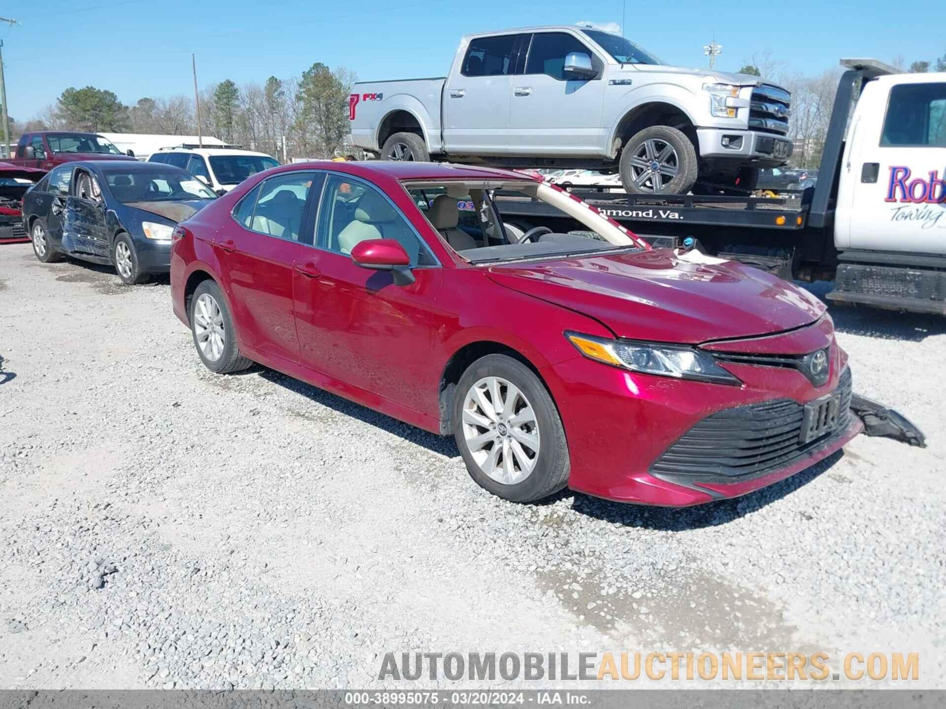 4T1B11HK5JU647484 TOYOTA CAMRY 2018