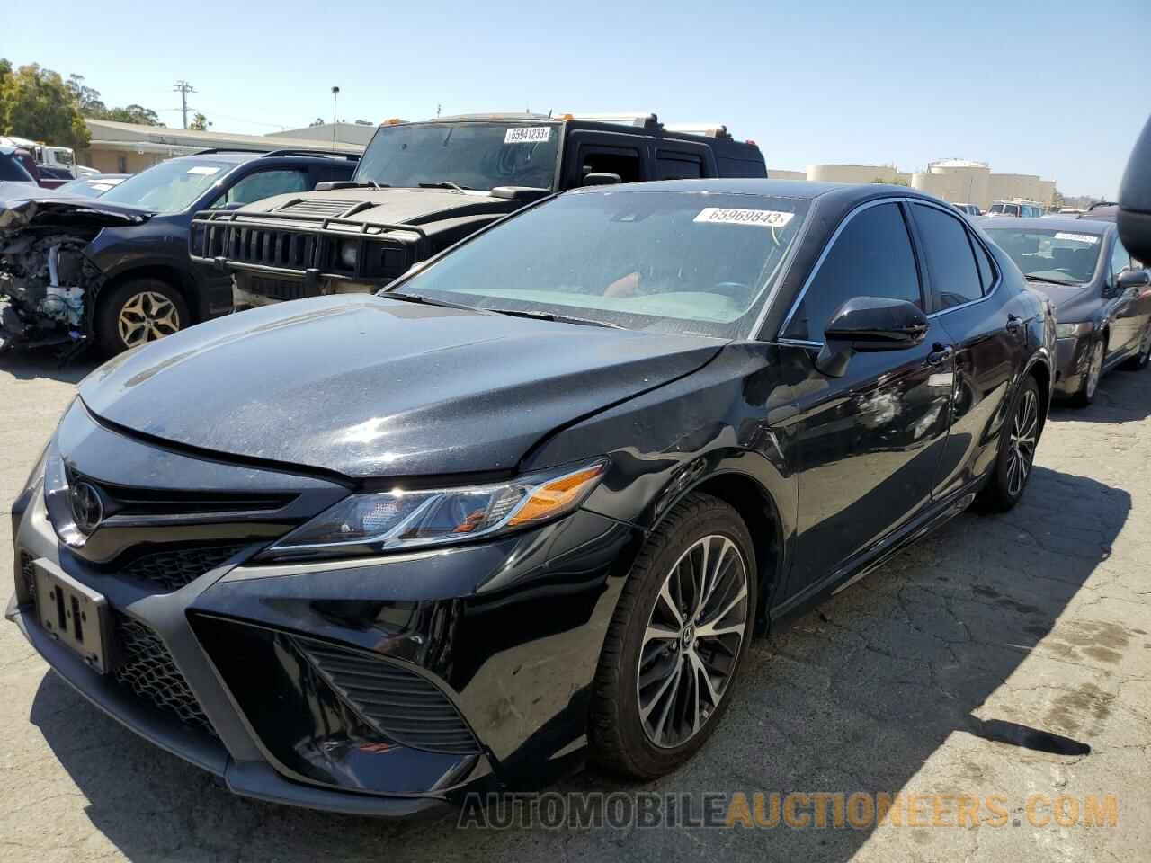 4T1B11HK5JU653365 TOYOTA CAMRY 2018