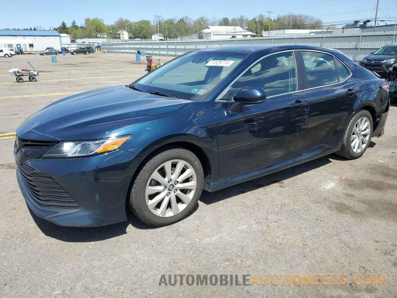 4T1B11HK5JU657951 TOYOTA CAMRY 2018