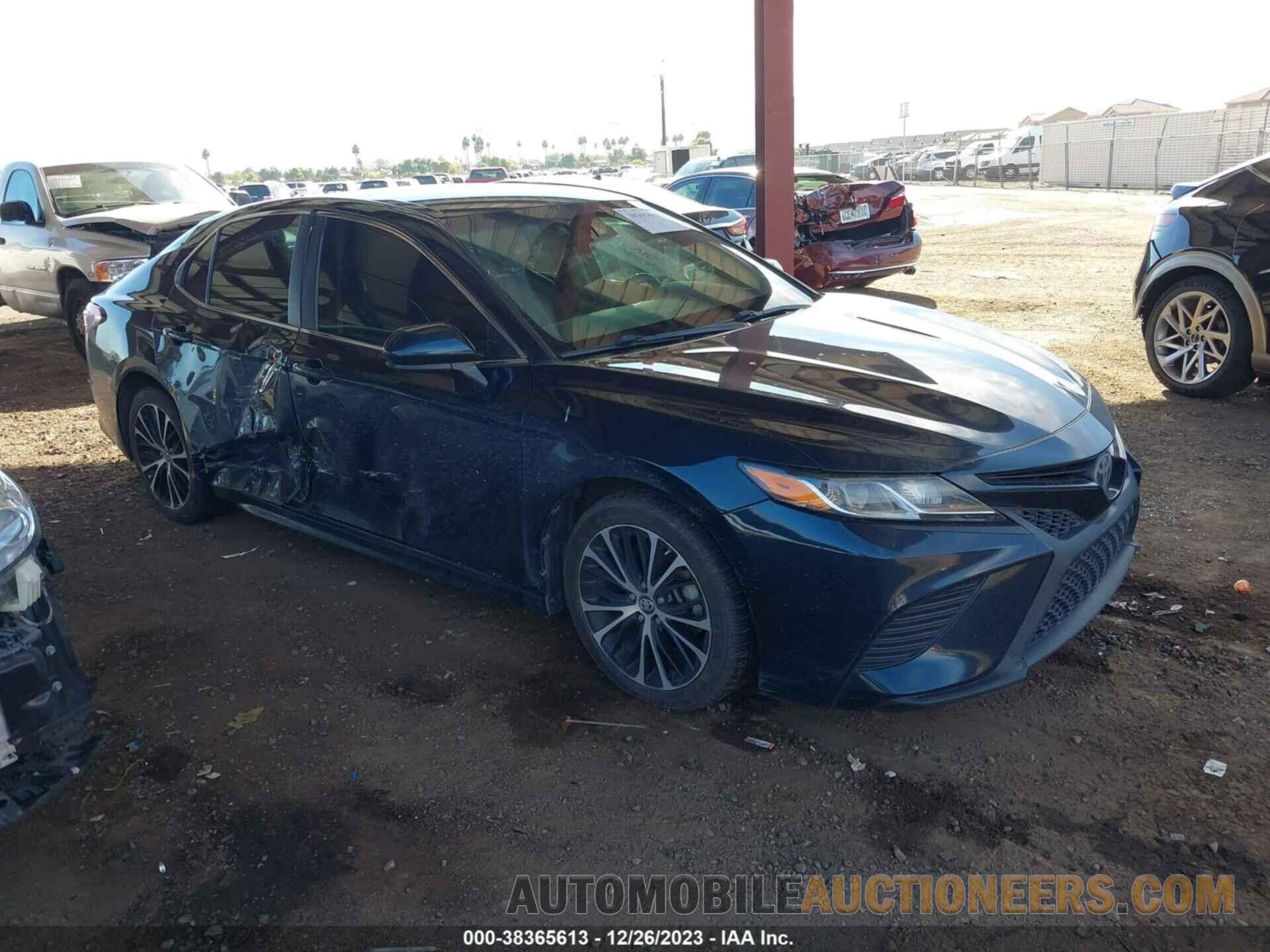 4T1B11HK5JU667332 TOYOTA CAMRY 2018