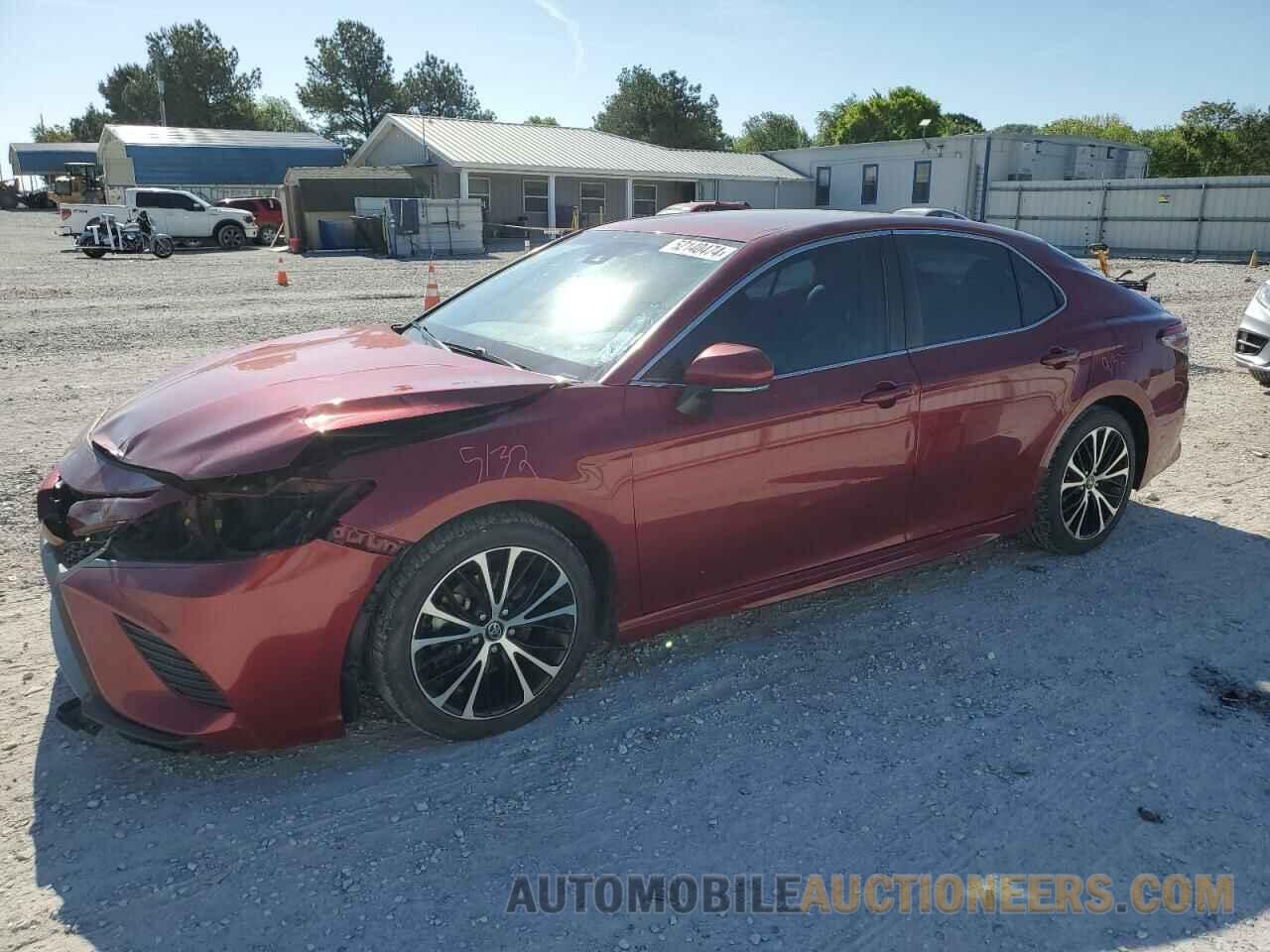 4T1B11HK5JU668321 TOYOTA CAMRY 2018