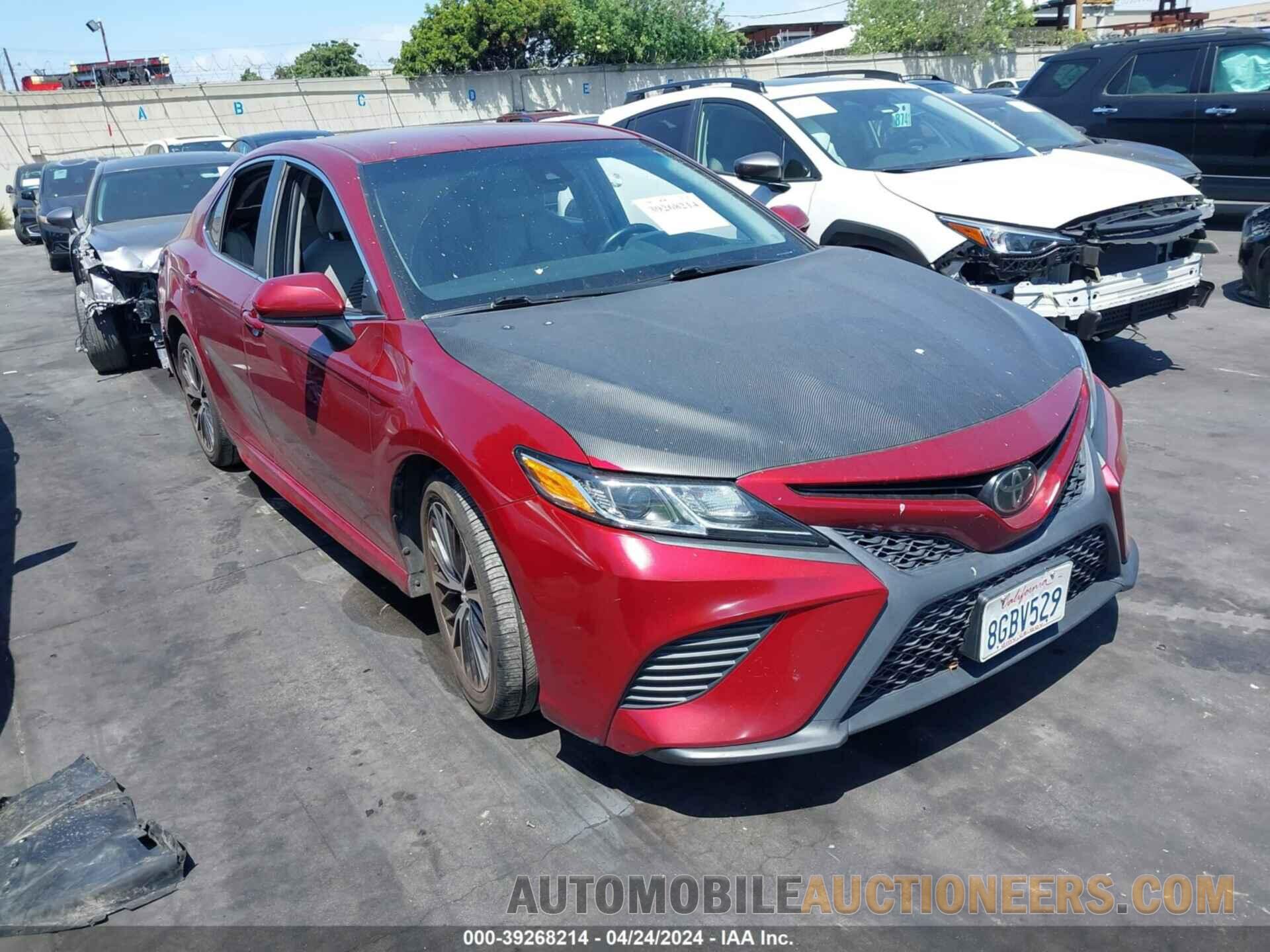 4T1B11HK5JU669940 TOYOTA CAMRY 2018