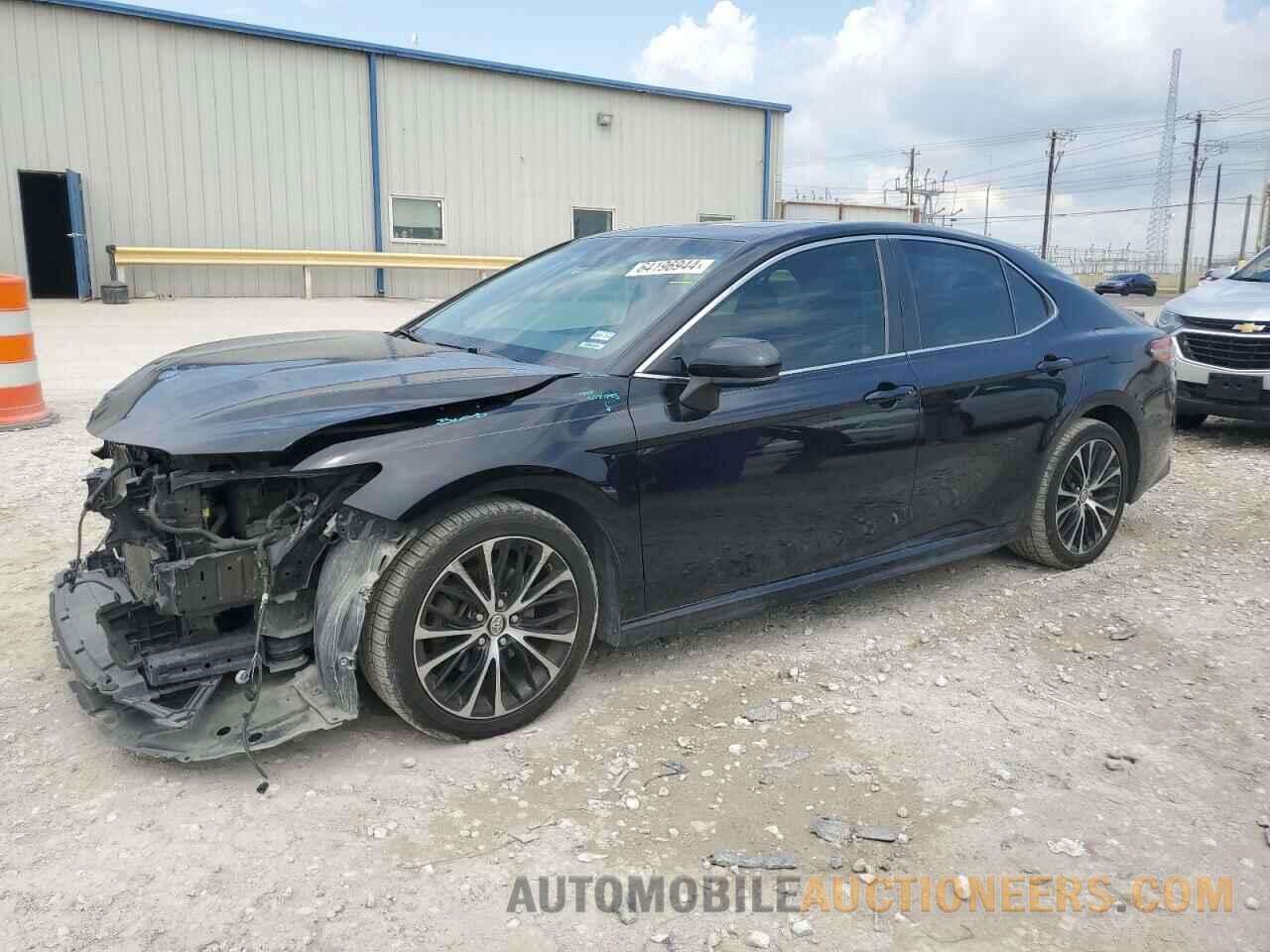 4T1B11HK5JU670747 TOYOTA CAMRY 2018