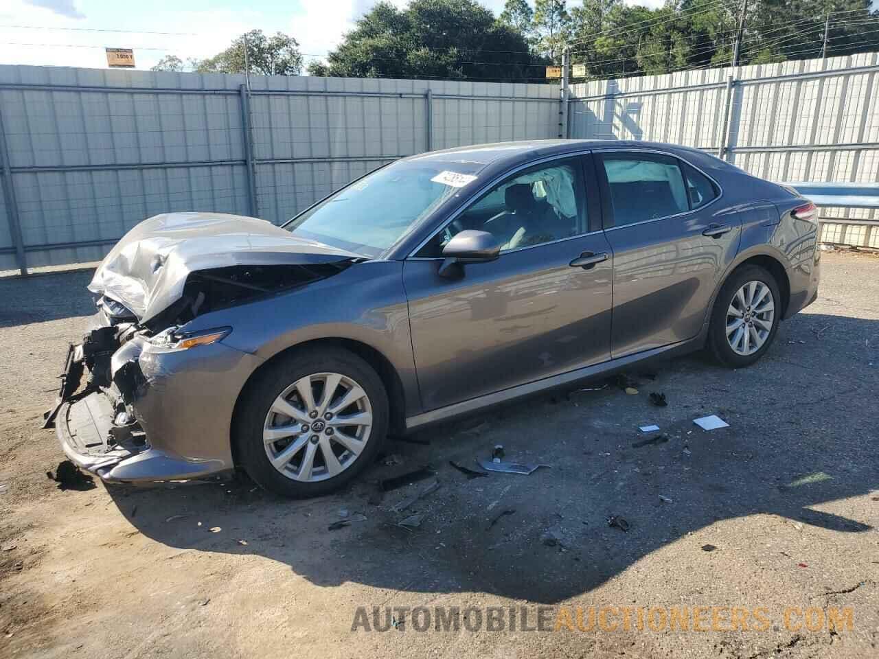 4T1B11HK5JU672921 TOYOTA CAMRY 2018