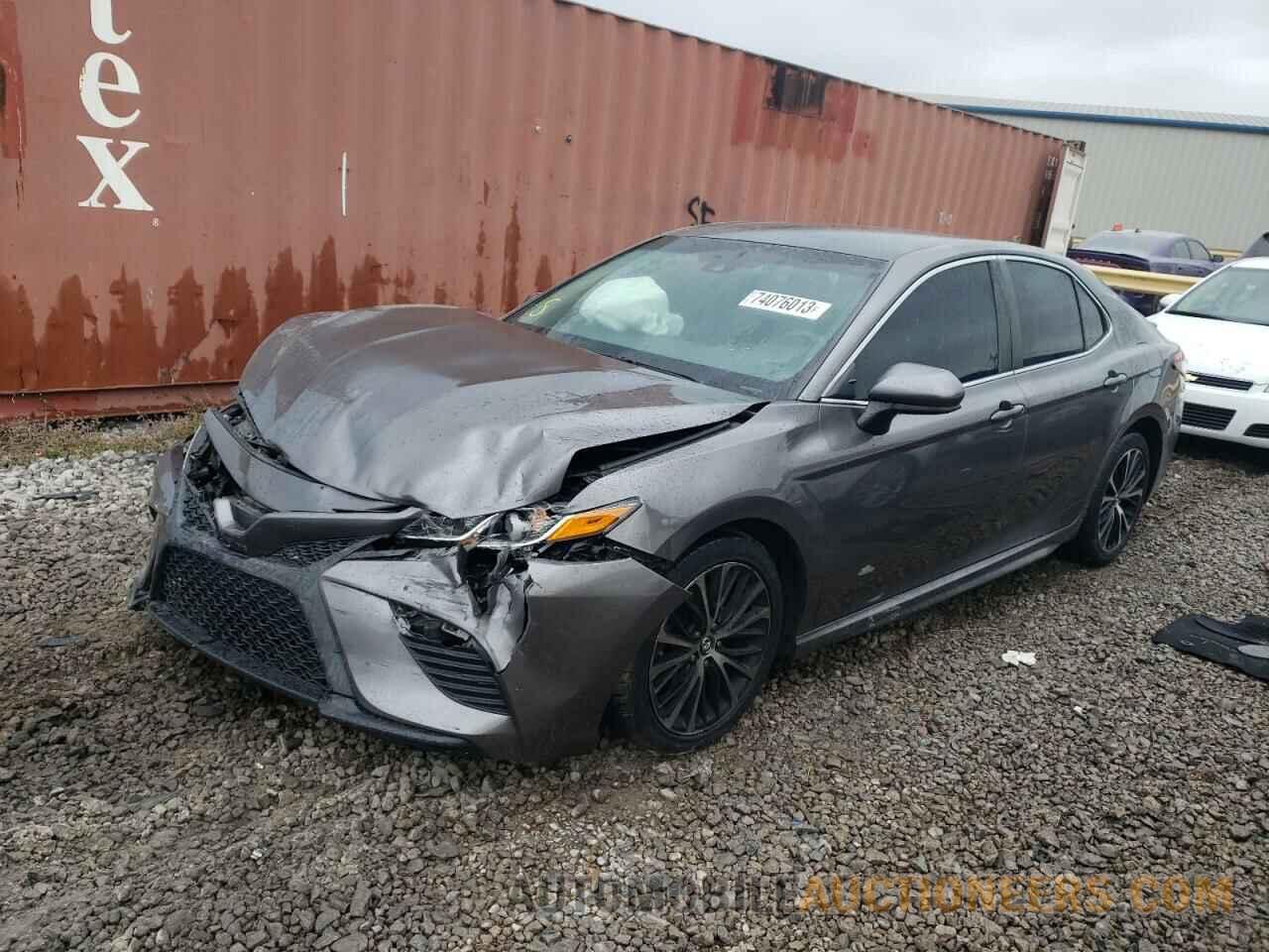 4T1B11HK5JU673227 TOYOTA CAMRY 2018