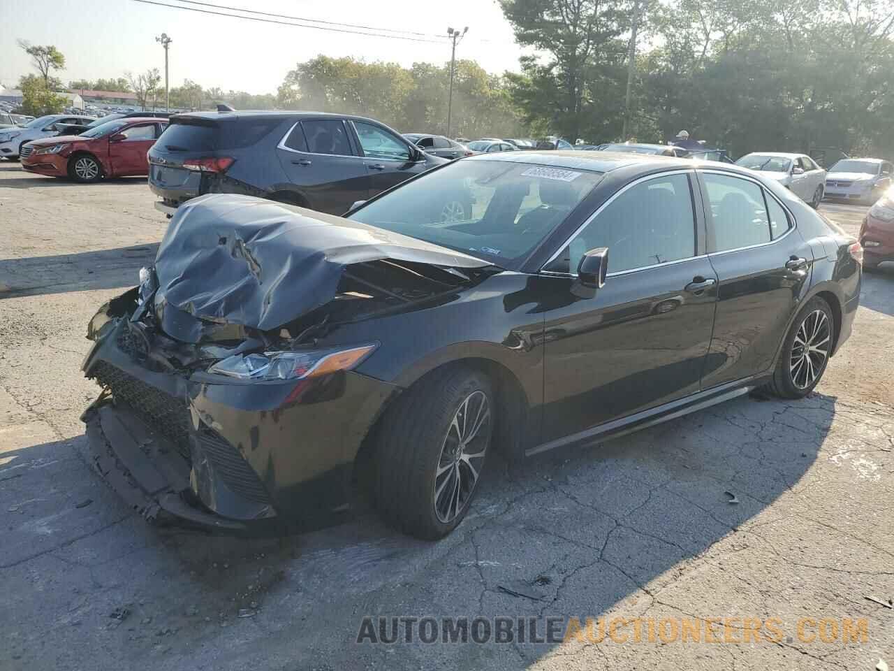 4T1B11HK5JU675026 TOYOTA CAMRY 2018