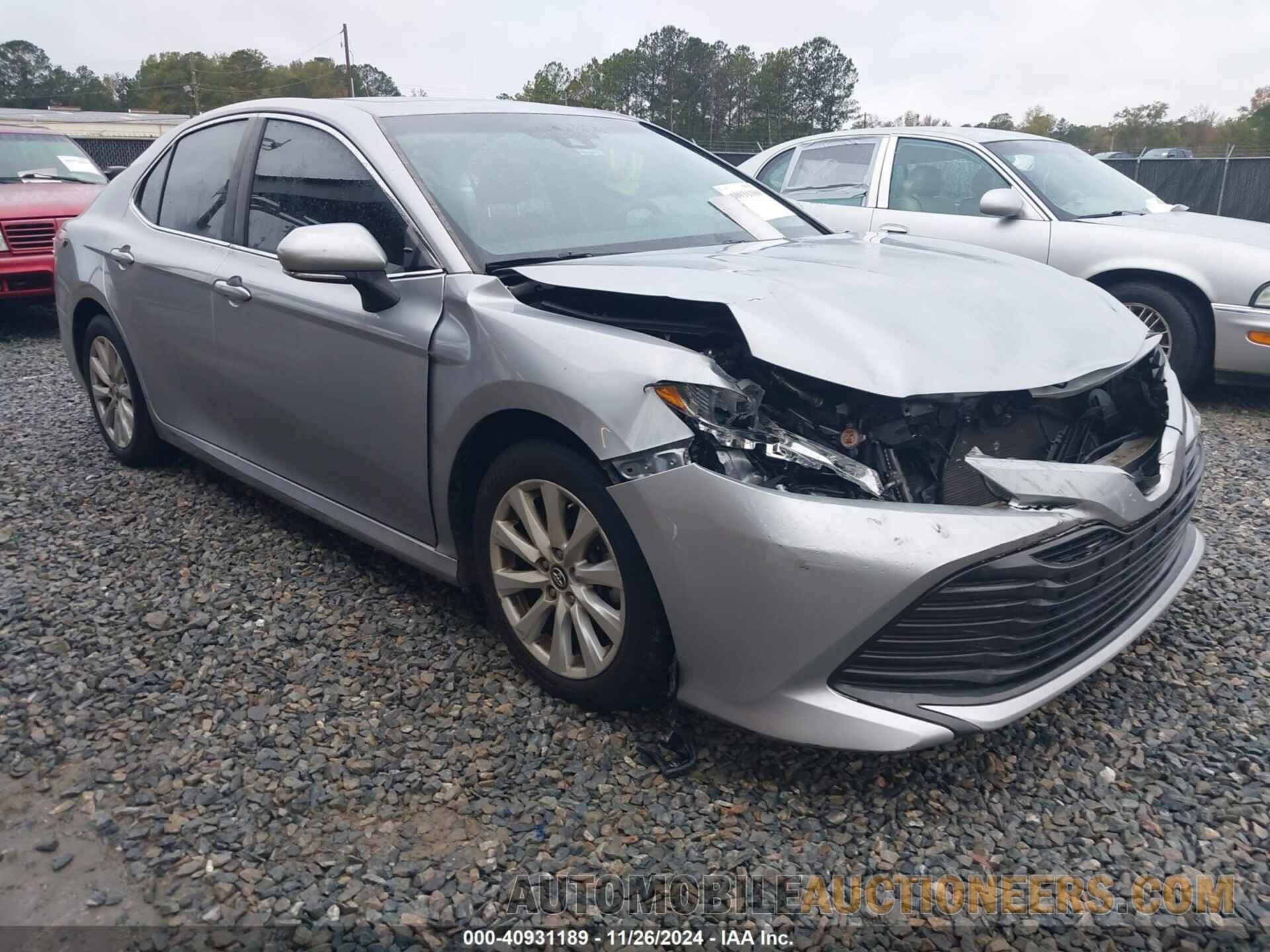 4T1B11HK5JU676693 TOYOTA CAMRY 2018