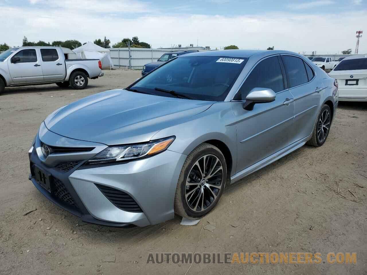 4T1B11HK5KU160433 TOYOTA CAMRY 2019