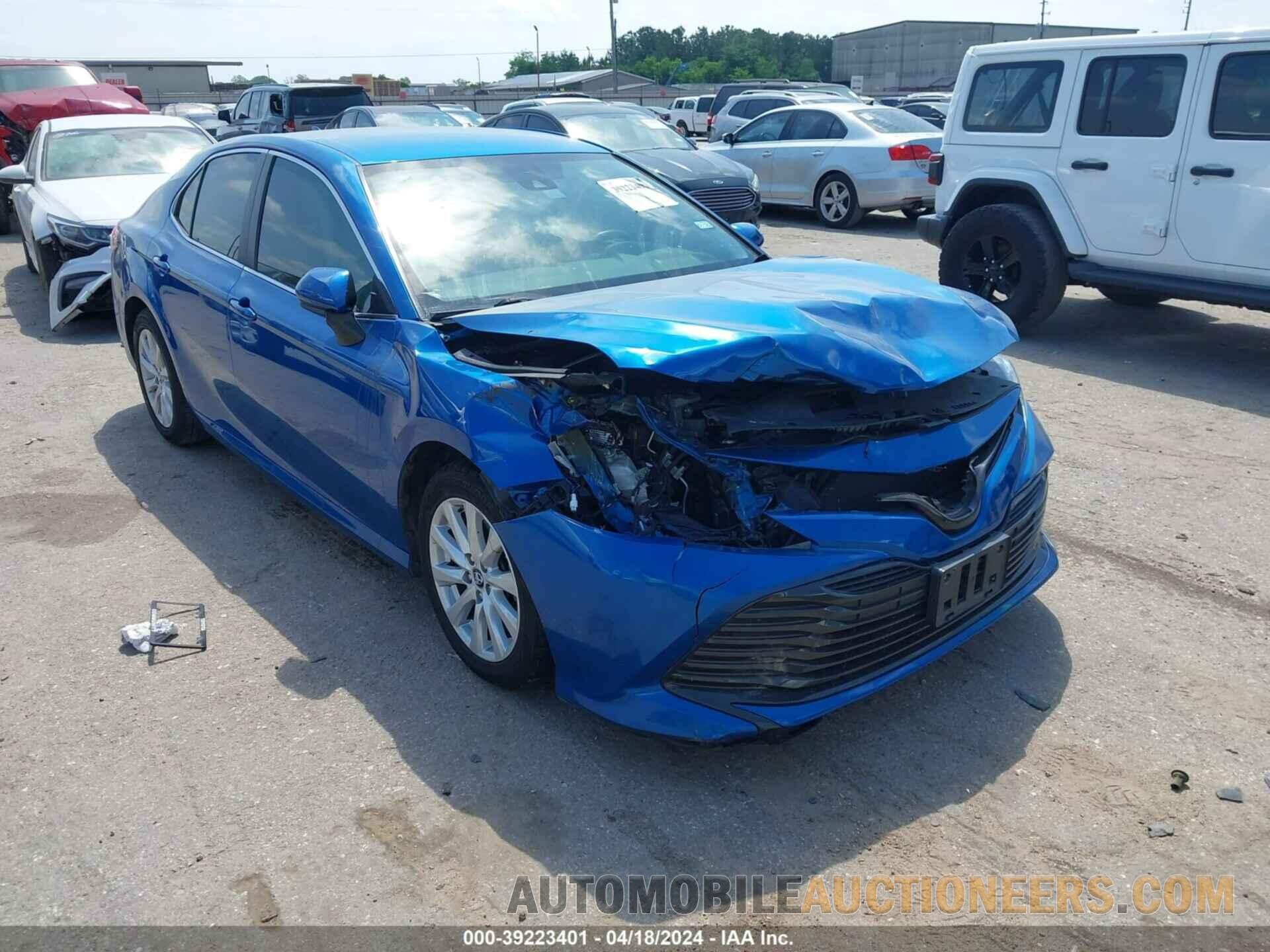 4T1B11HK5KU163302 TOYOTA CAMRY 2019