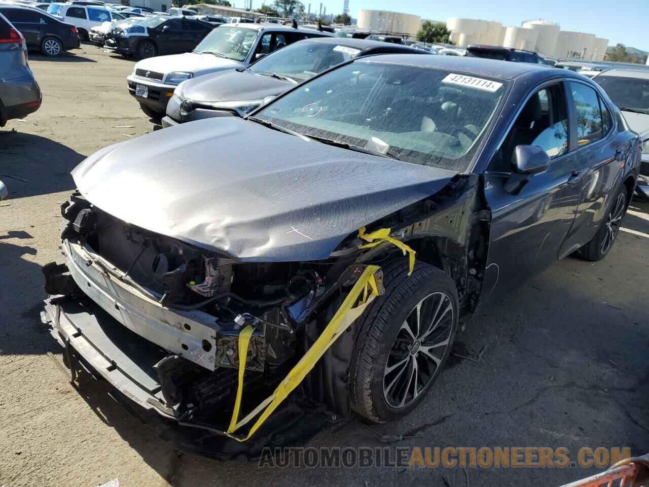 4T1B11HK5KU168256 TOYOTA CAMRY 2019