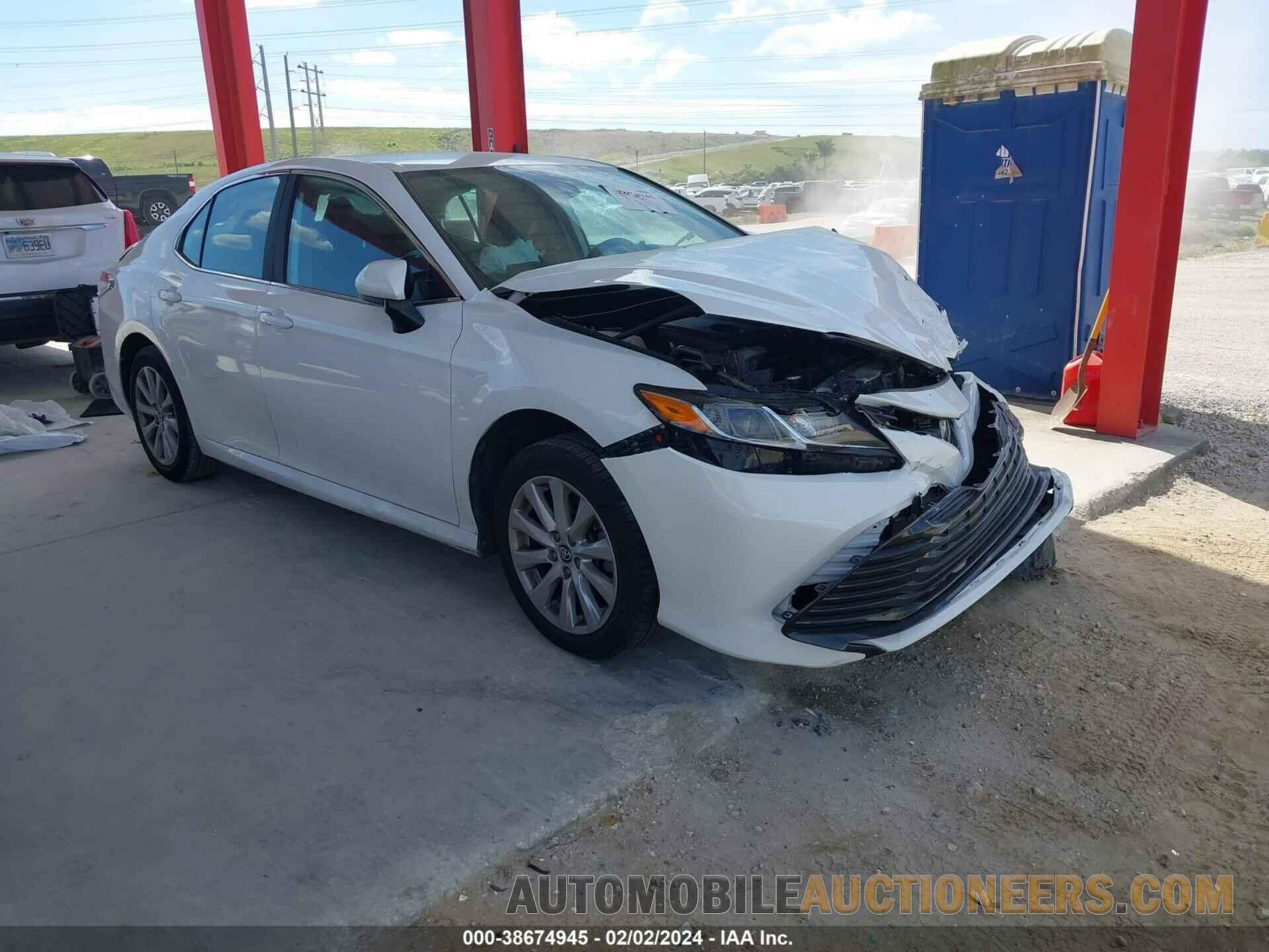 4T1B11HK5KU181086 TOYOTA CAMRY 2019