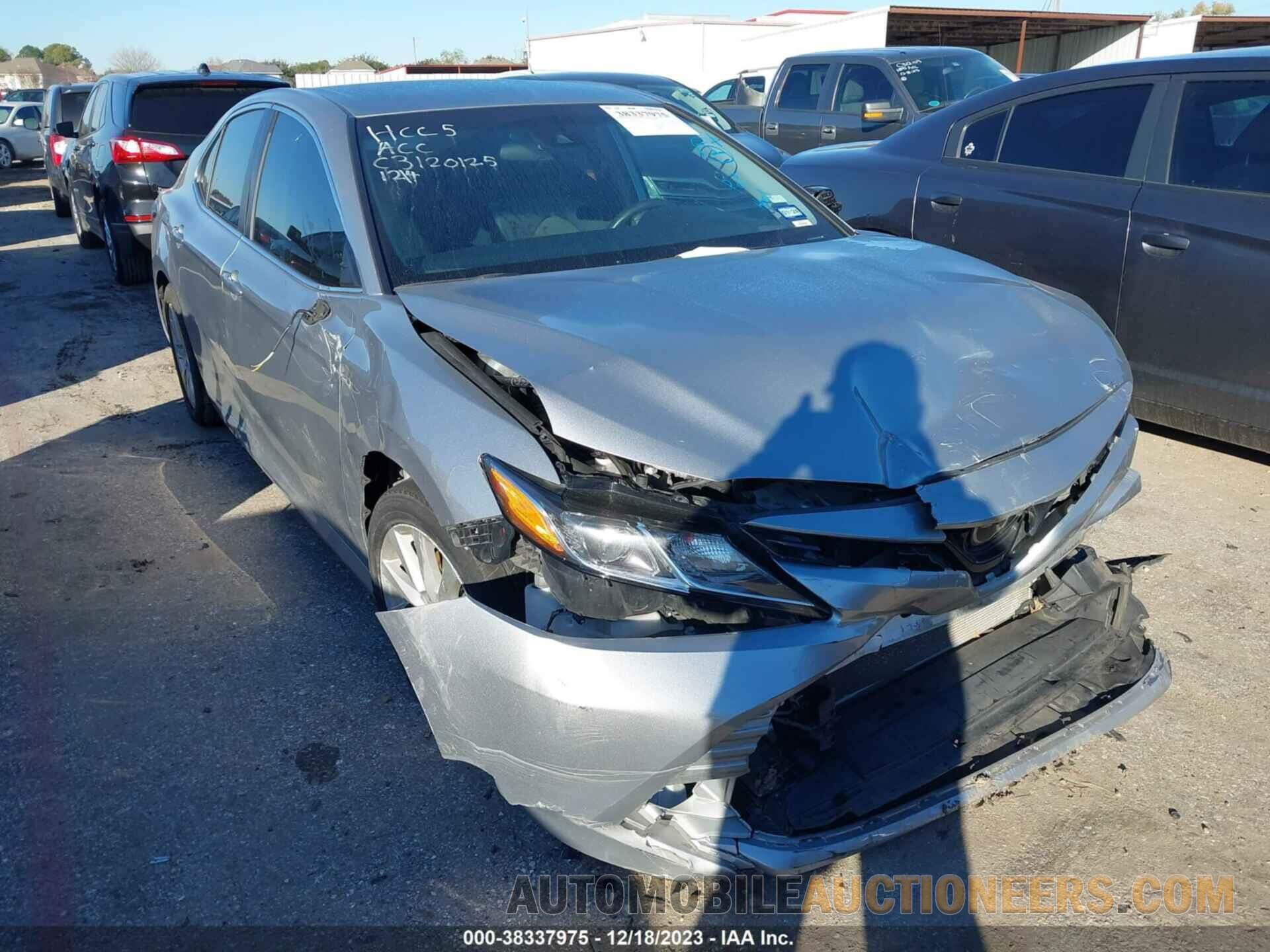 4T1B11HK5KU218962 TOYOTA CAMRY 2019