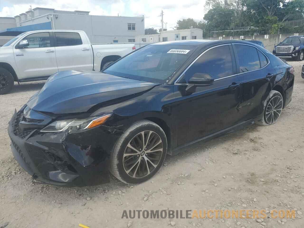 4T1B11HK5KU225233 TOYOTA CAMRY 2019