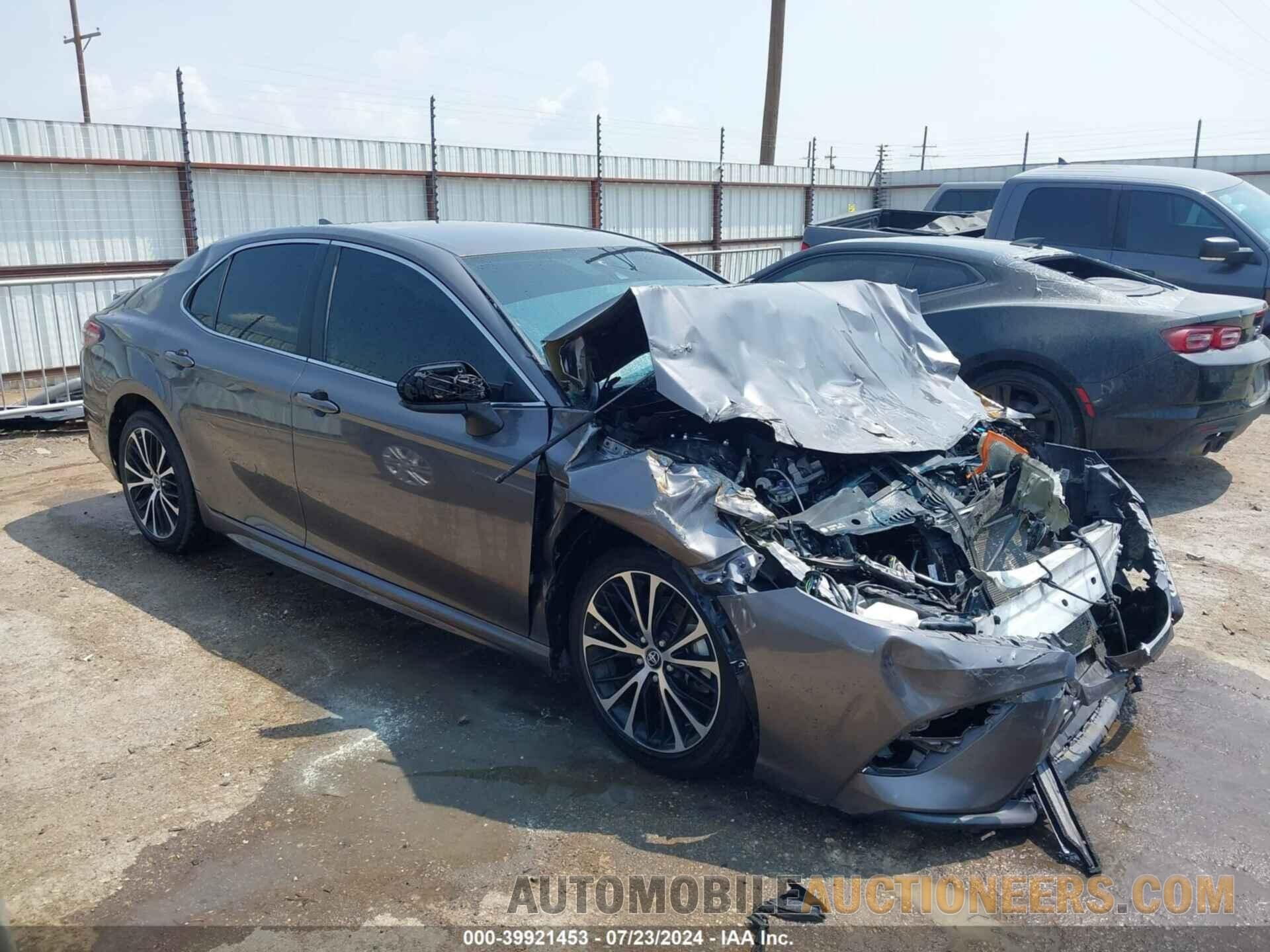 4T1B11HK5KU231582 TOYOTA CAMRY 2019