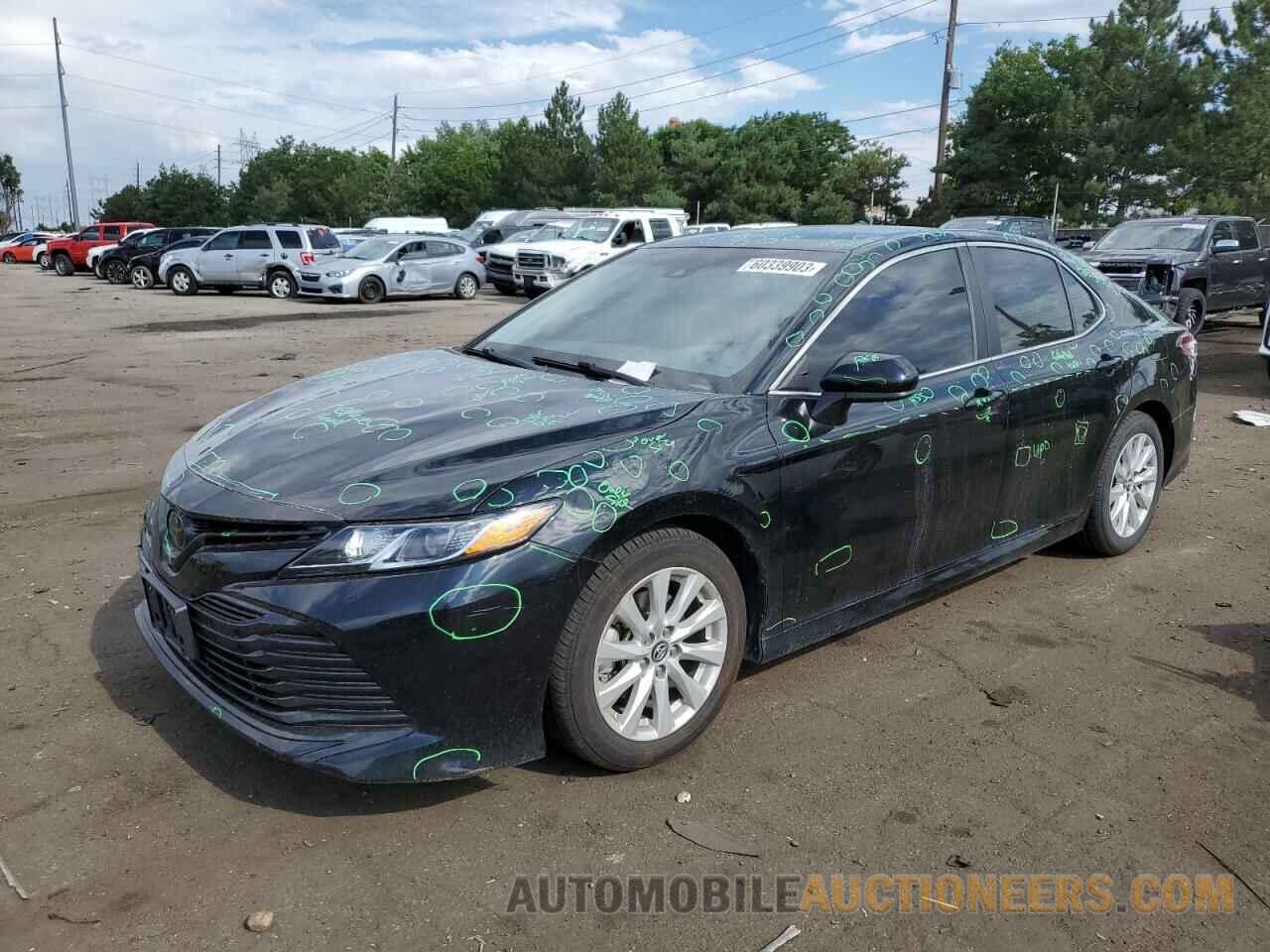 4T1B11HK5KU236233 TOYOTA CAMRY 2019