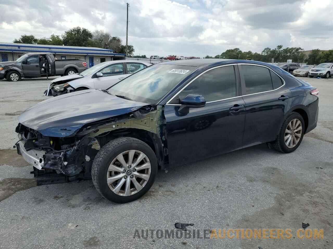 4T1B11HK5KU238273 TOYOTA CAMRY 2019