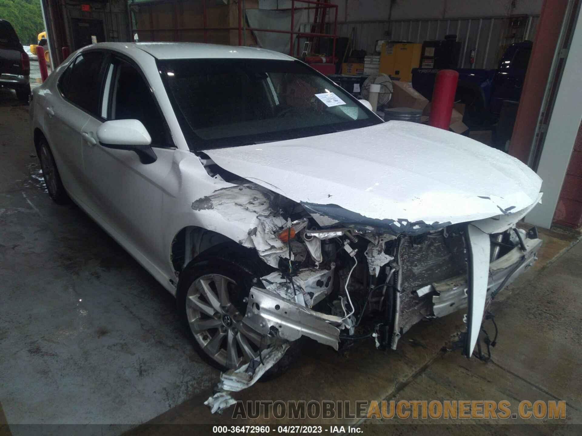 4T1B11HK5KU240671 TOYOTA CAMRY 2019