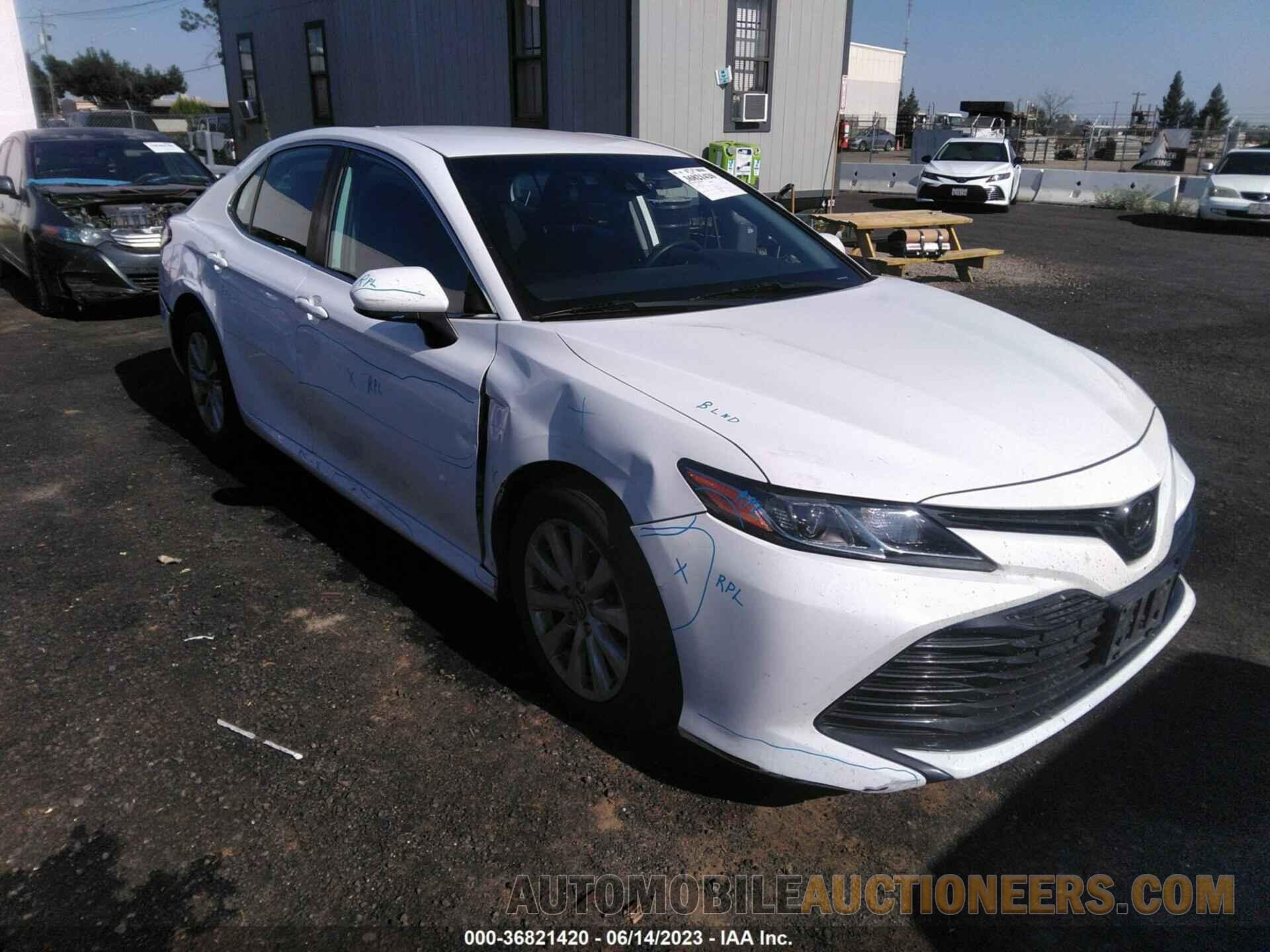 4T1B11HK5KU242713 TOYOTA CAMRY 2019