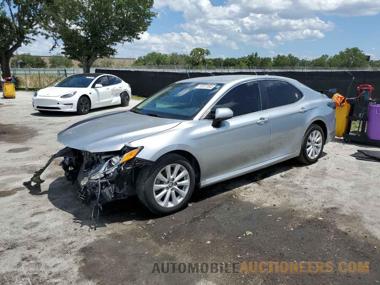 4T1B11HK5KU257566 TOYOTA CAMRY 2019