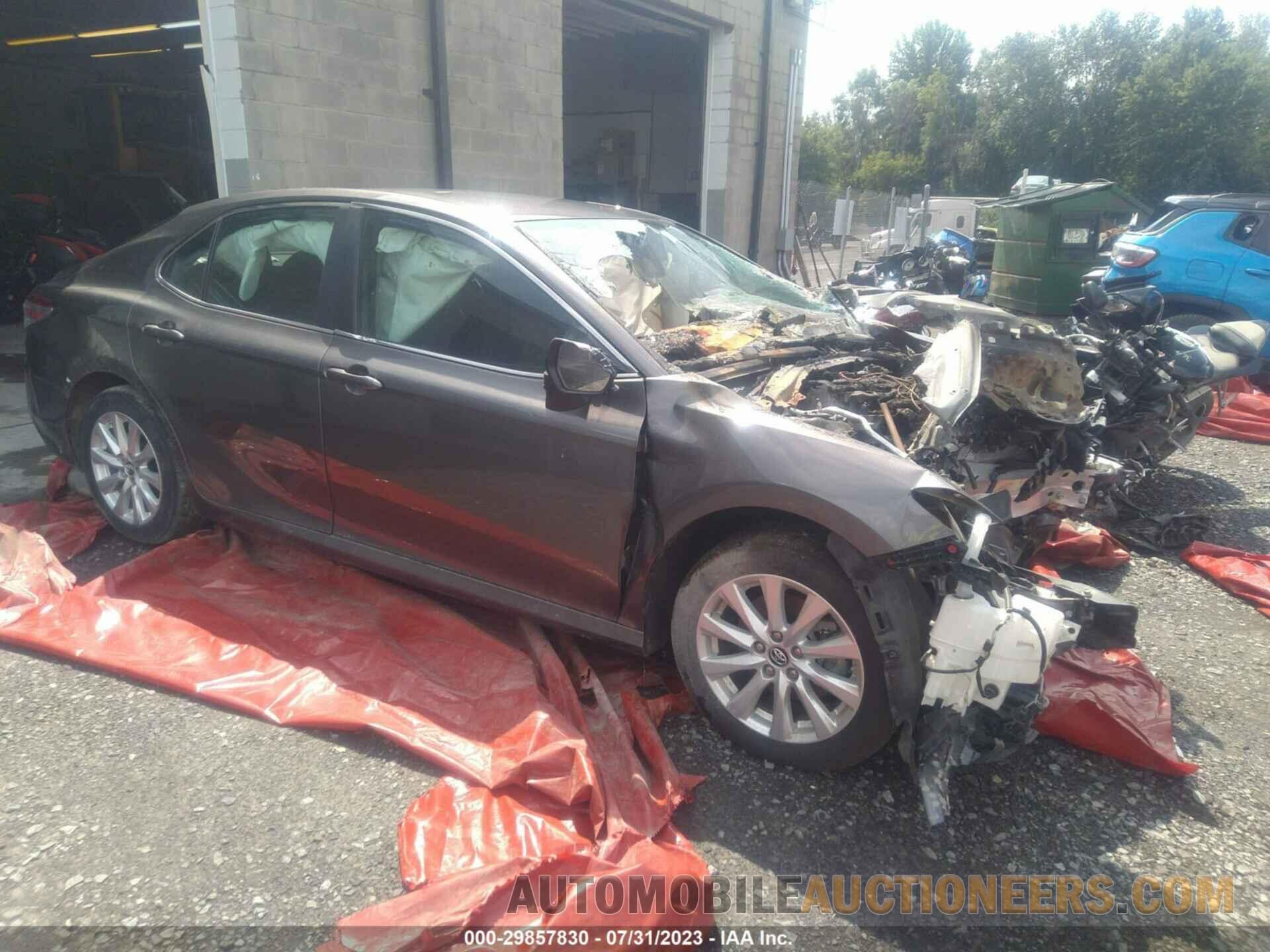 4T1B11HK5KU266266 TOYOTA CAMRY 2019