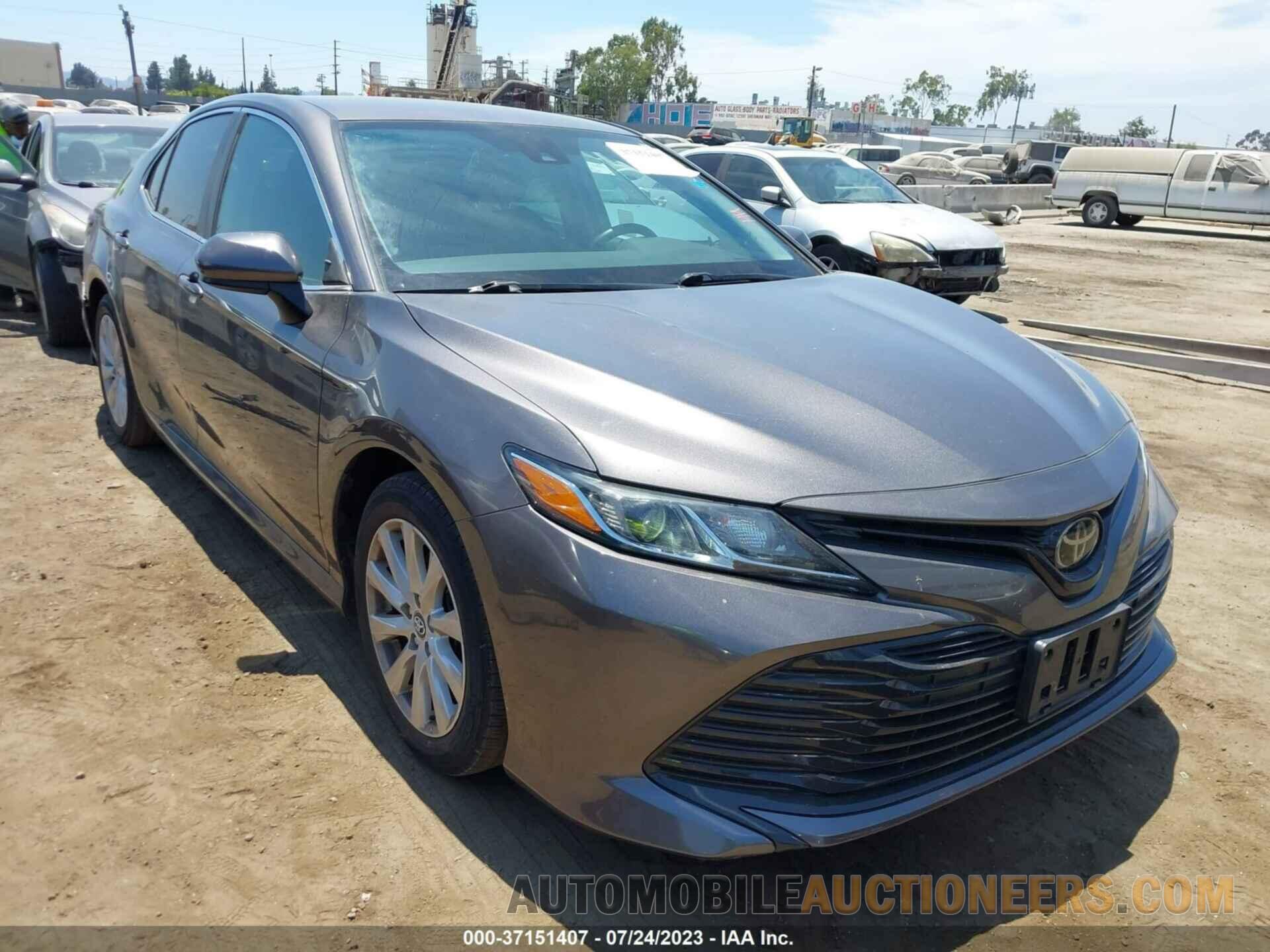 4T1B11HK5KU267840 TOYOTA CAMRY 2019