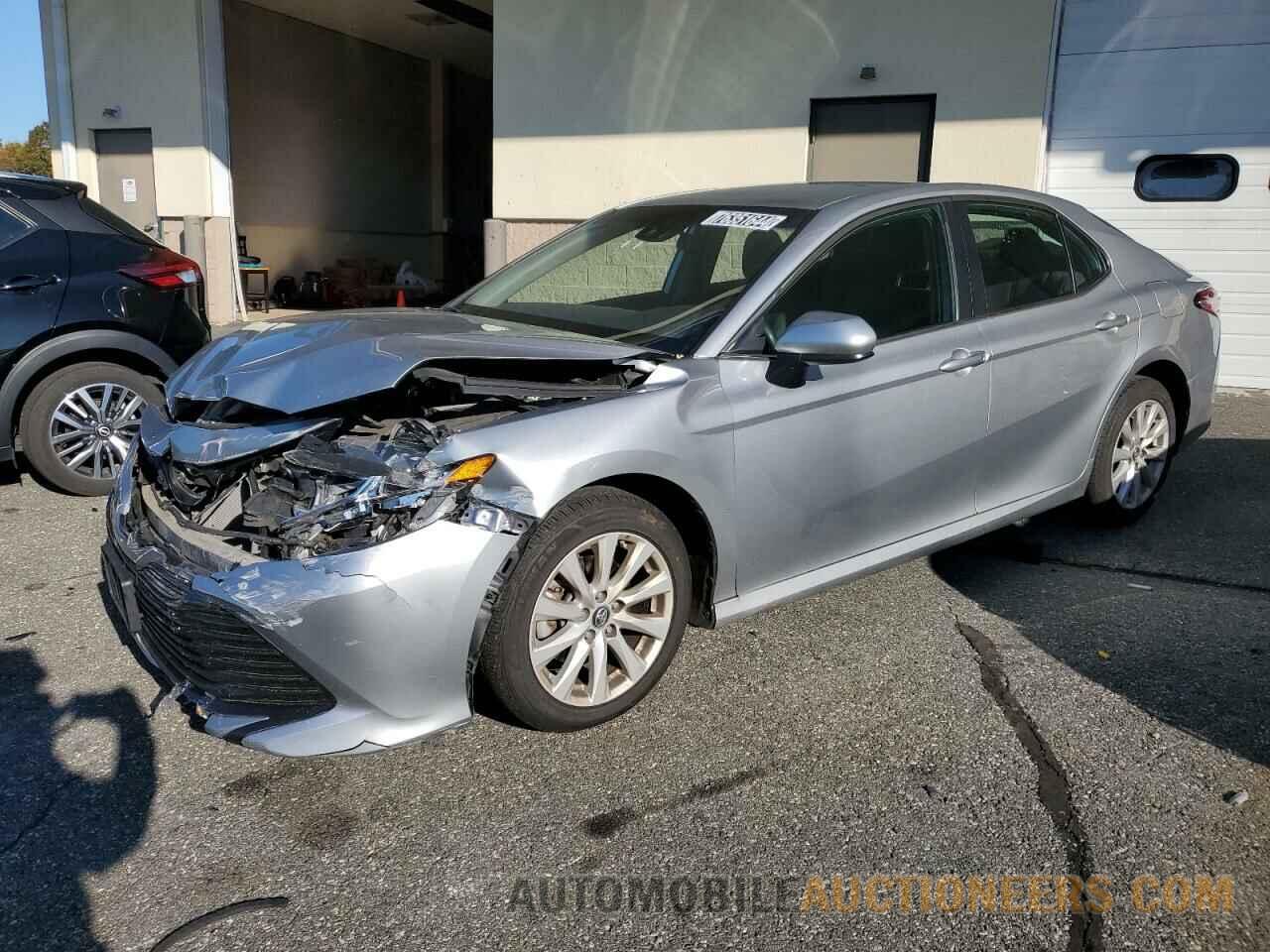 4T1B11HK5KU288932 TOYOTA CAMRY 2019