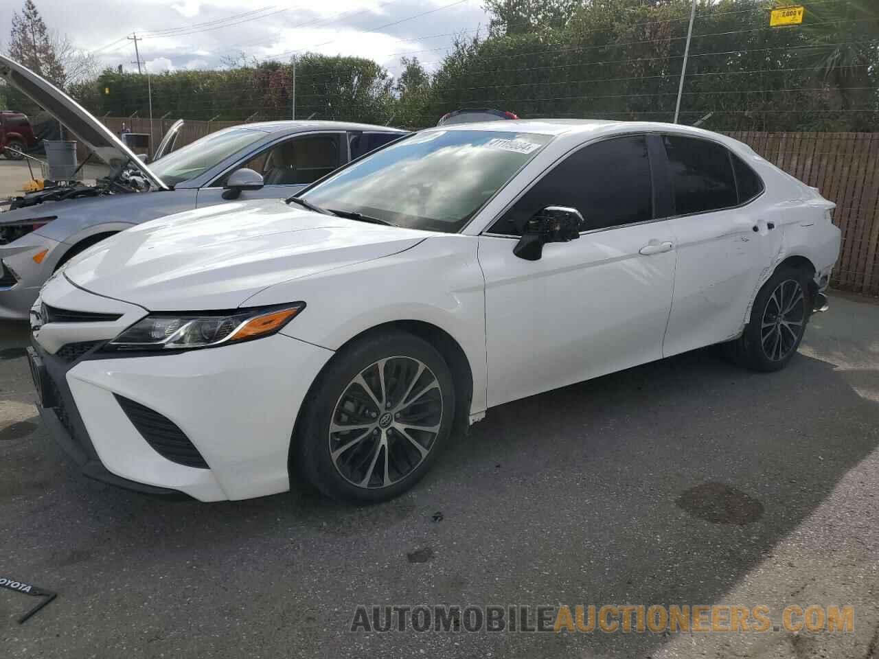 4T1B11HK5KU683676 TOYOTA CAMRY 2019