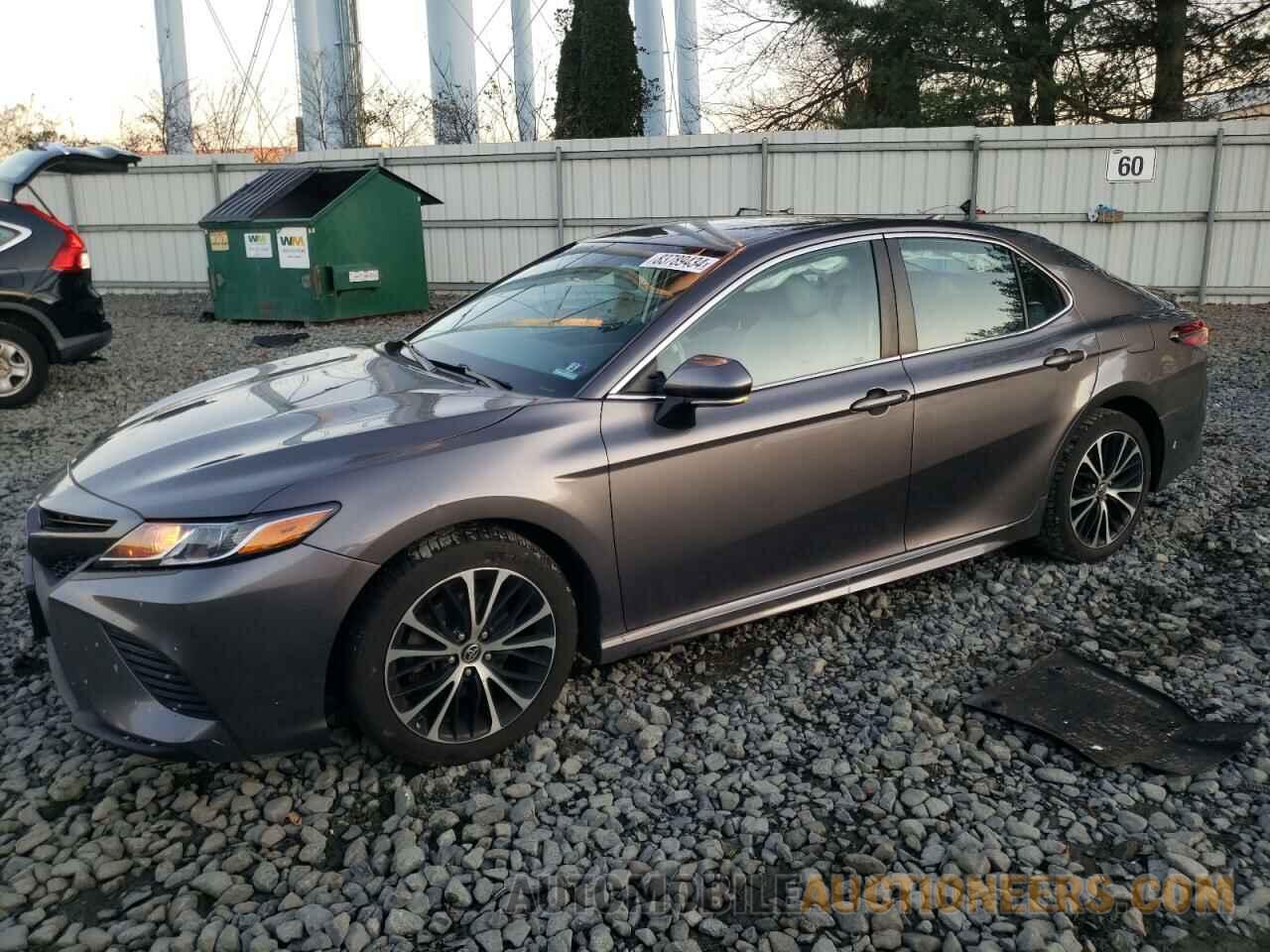 4T1B11HK5KU686819 TOYOTA CAMRY 2019