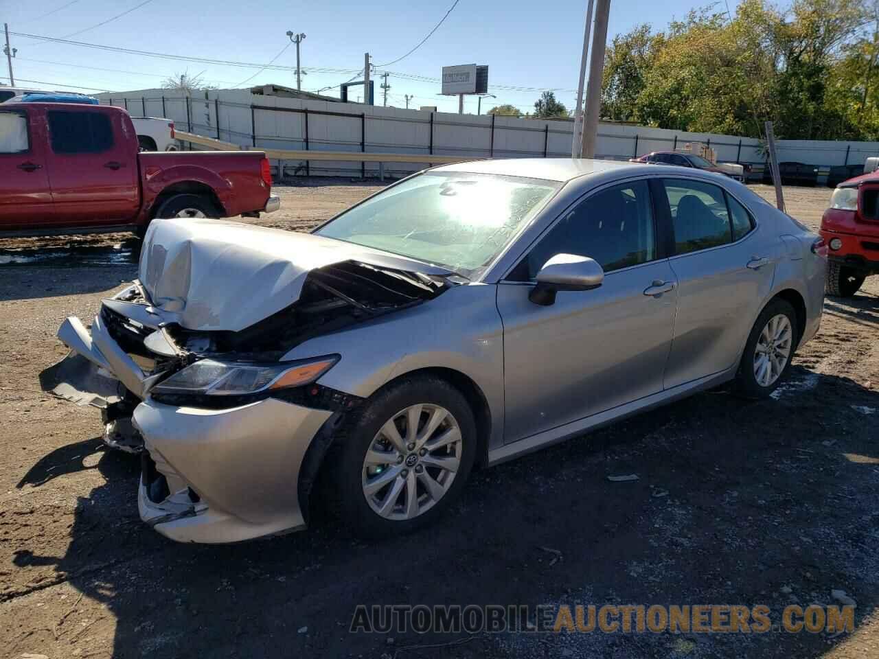 4T1B11HK5KU694032 TOYOTA CAMRY 2019