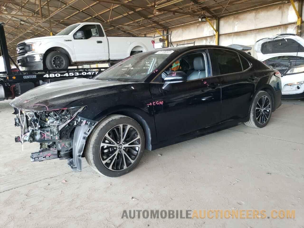 4T1B11HK5KU715137 TOYOTA CAMRY 2019