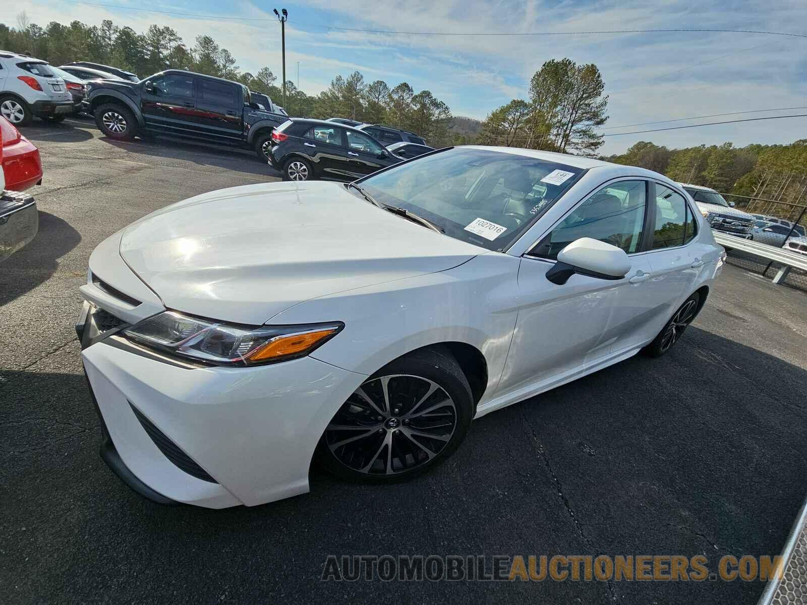 4T1B11HK5KU724551 Toyota Camry 2019