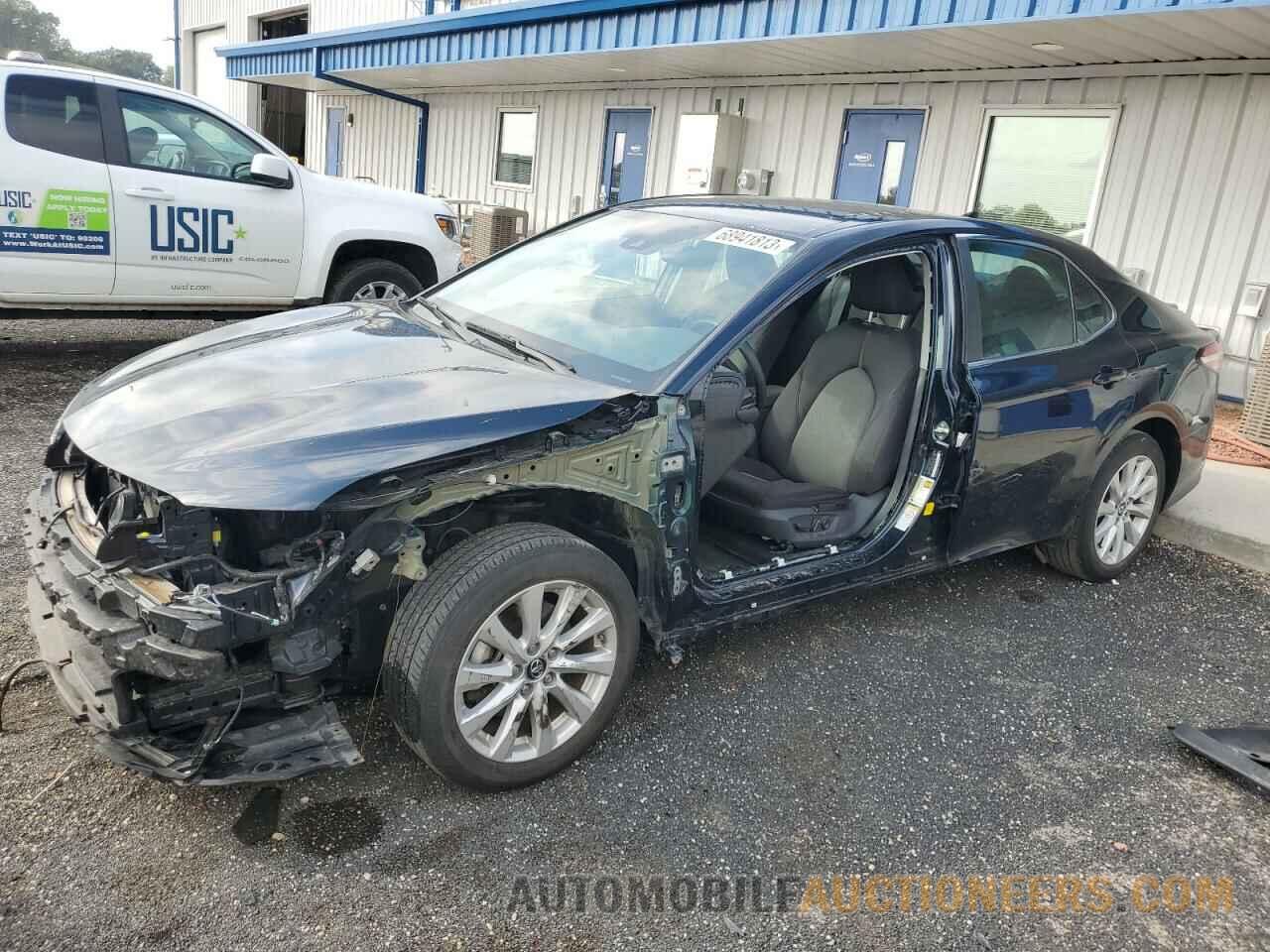 4T1B11HK5KU737638 TOYOTA CAMRY 2019