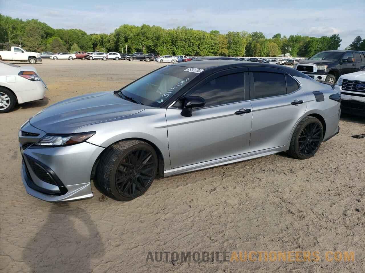 4T1B11HK5KU741124 TOYOTA CAMRY 2019