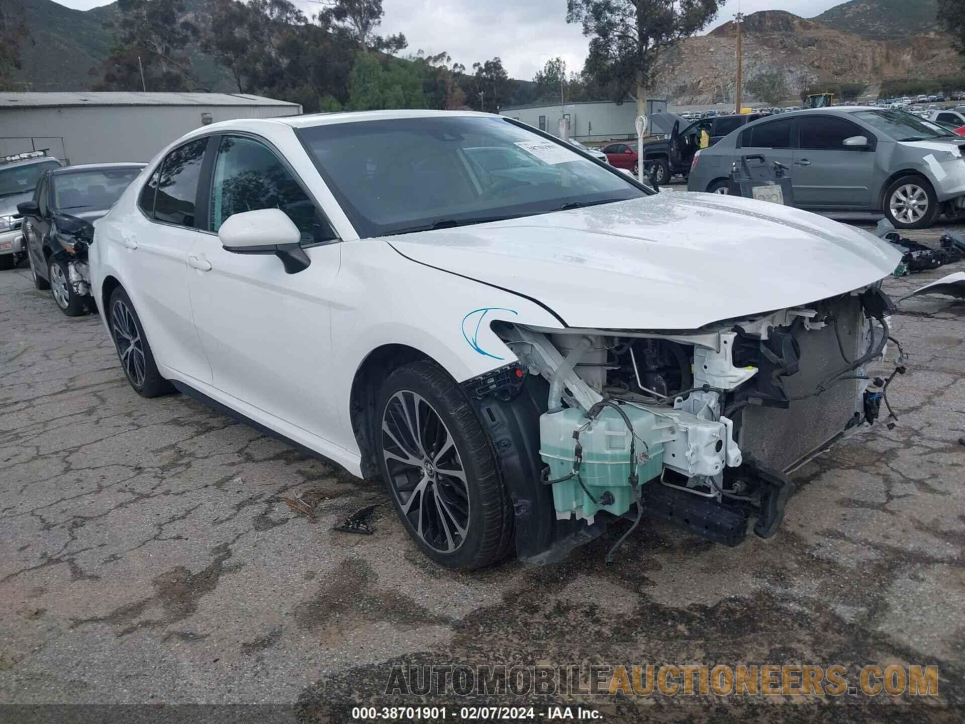 4T1B11HK5KU742421 TOYOTA CAMRY 2019