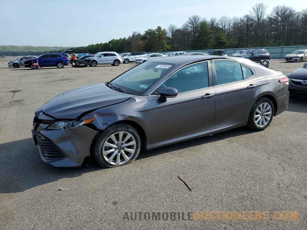 4T1B11HK5KU747831 TOYOTA CAMRY 2019