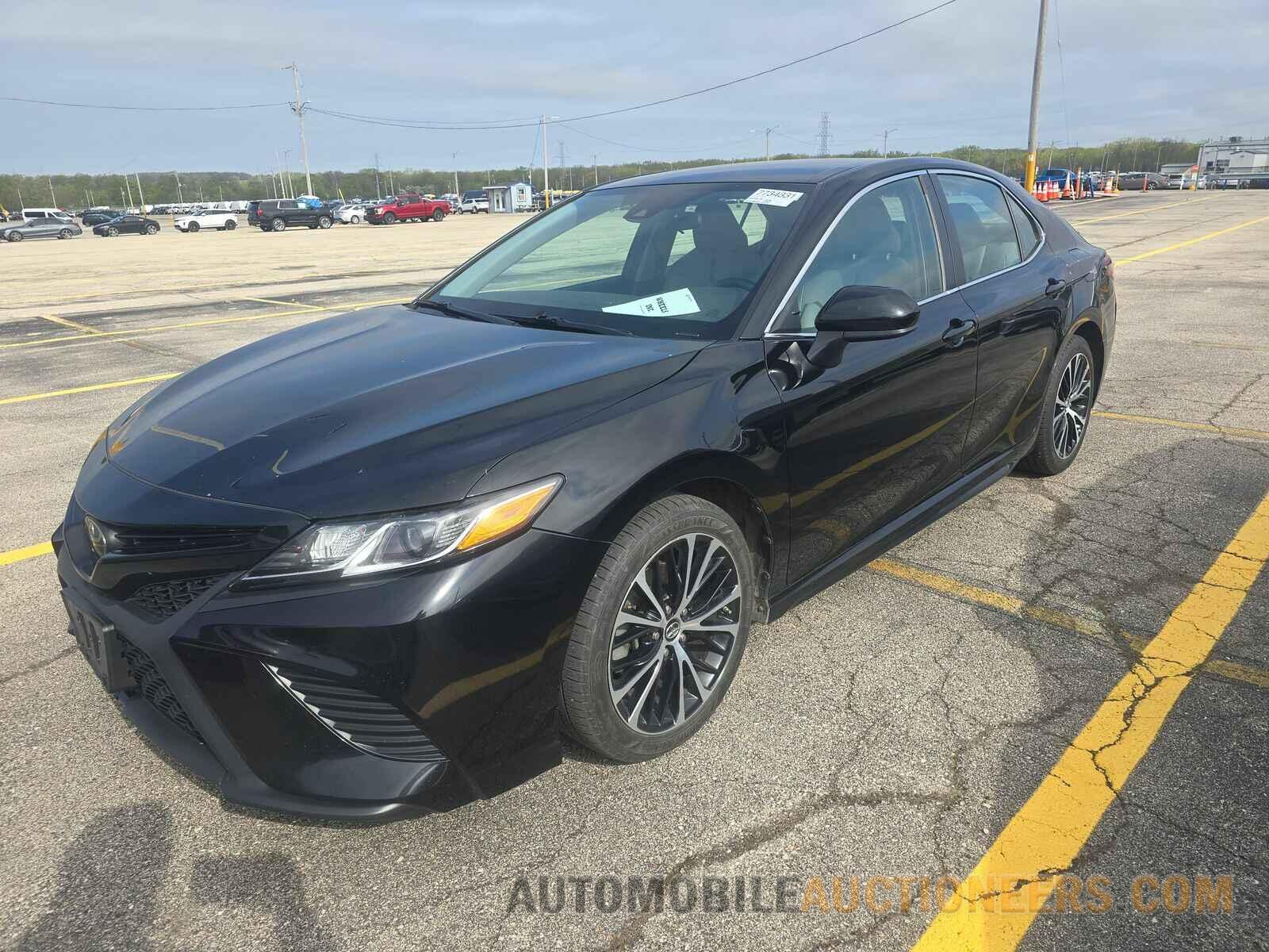 4T1B11HK5KU762894 Toyota Camry 2019