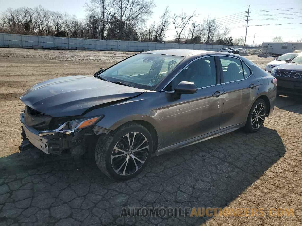 4T1B11HK5KU762961 TOYOTA CAMRY 2019