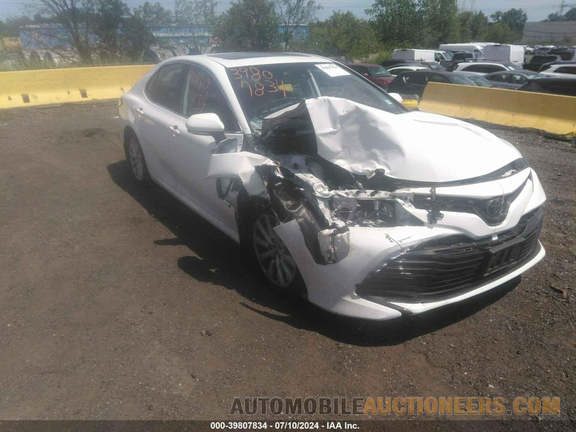 4T1B11HK5KU768114 TOYOTA CAMRY 2019