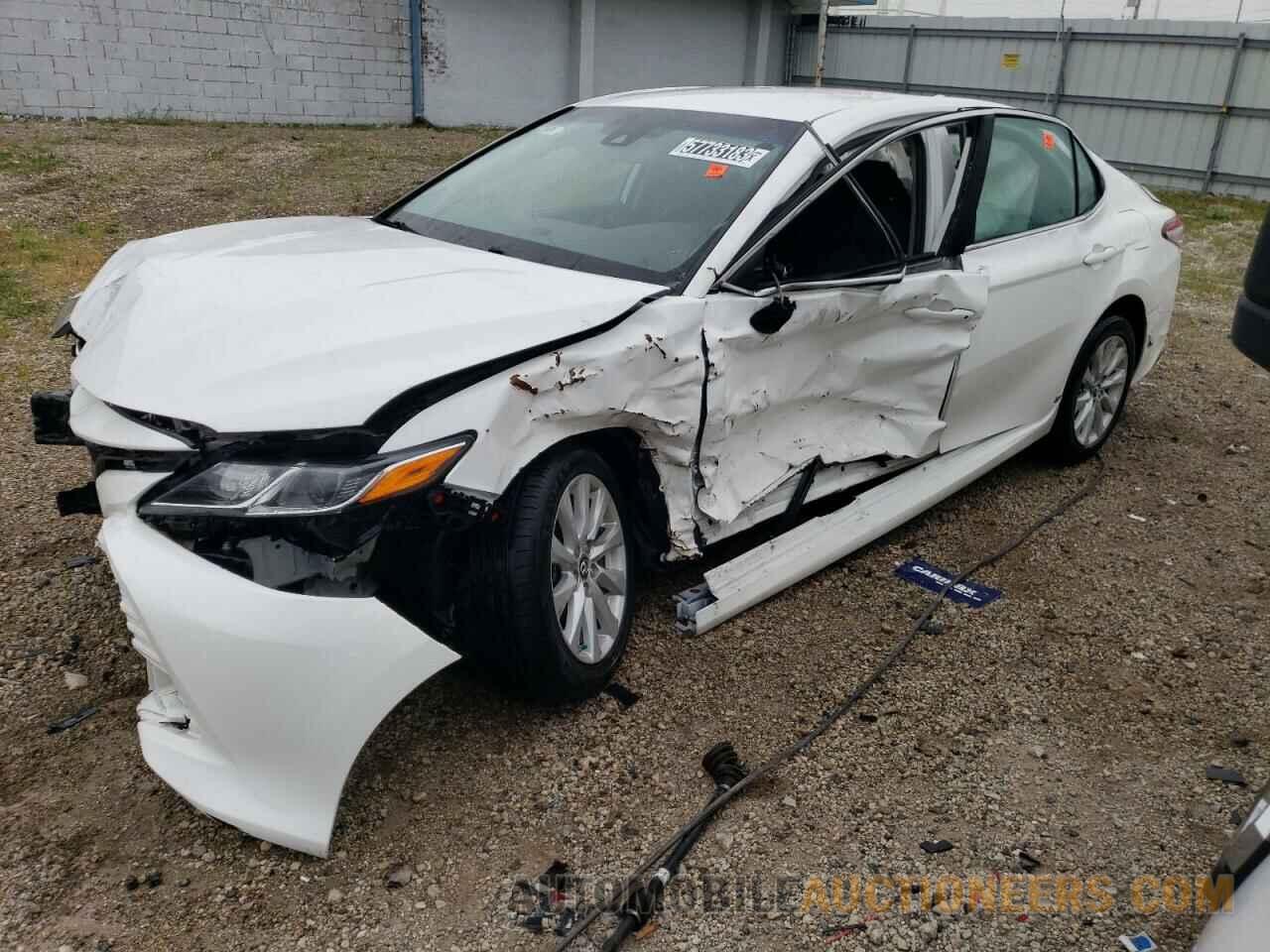 4T1B11HK5KU770560 TOYOTA CAMRY 2019