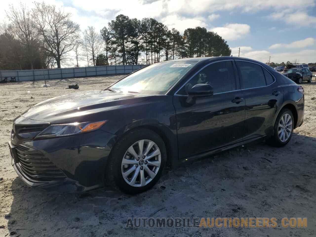 4T1B11HK5KU781963 TOYOTA CAMRY 2019