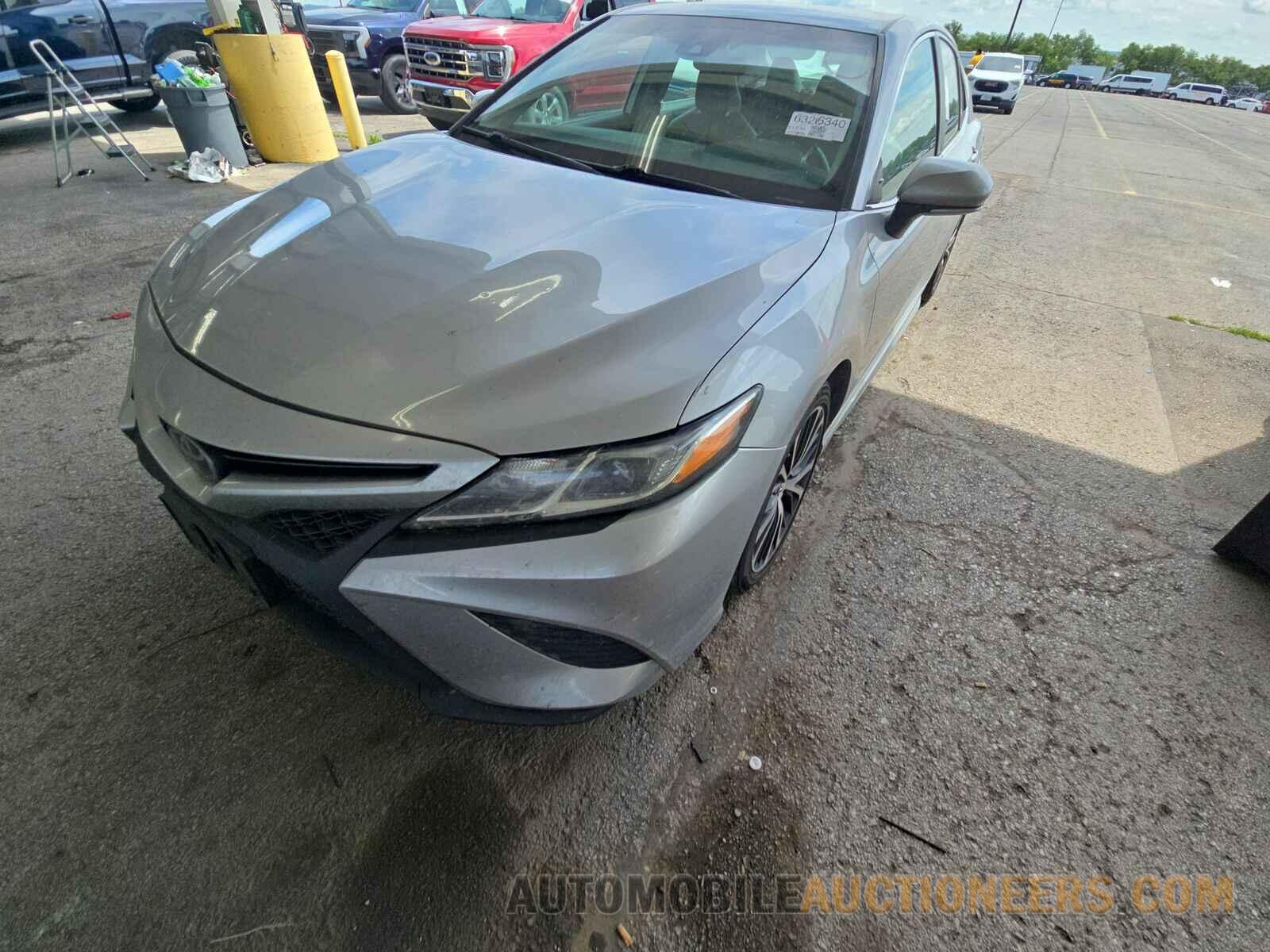 4T1B11HK5KU786631 Toyota Camry 2019