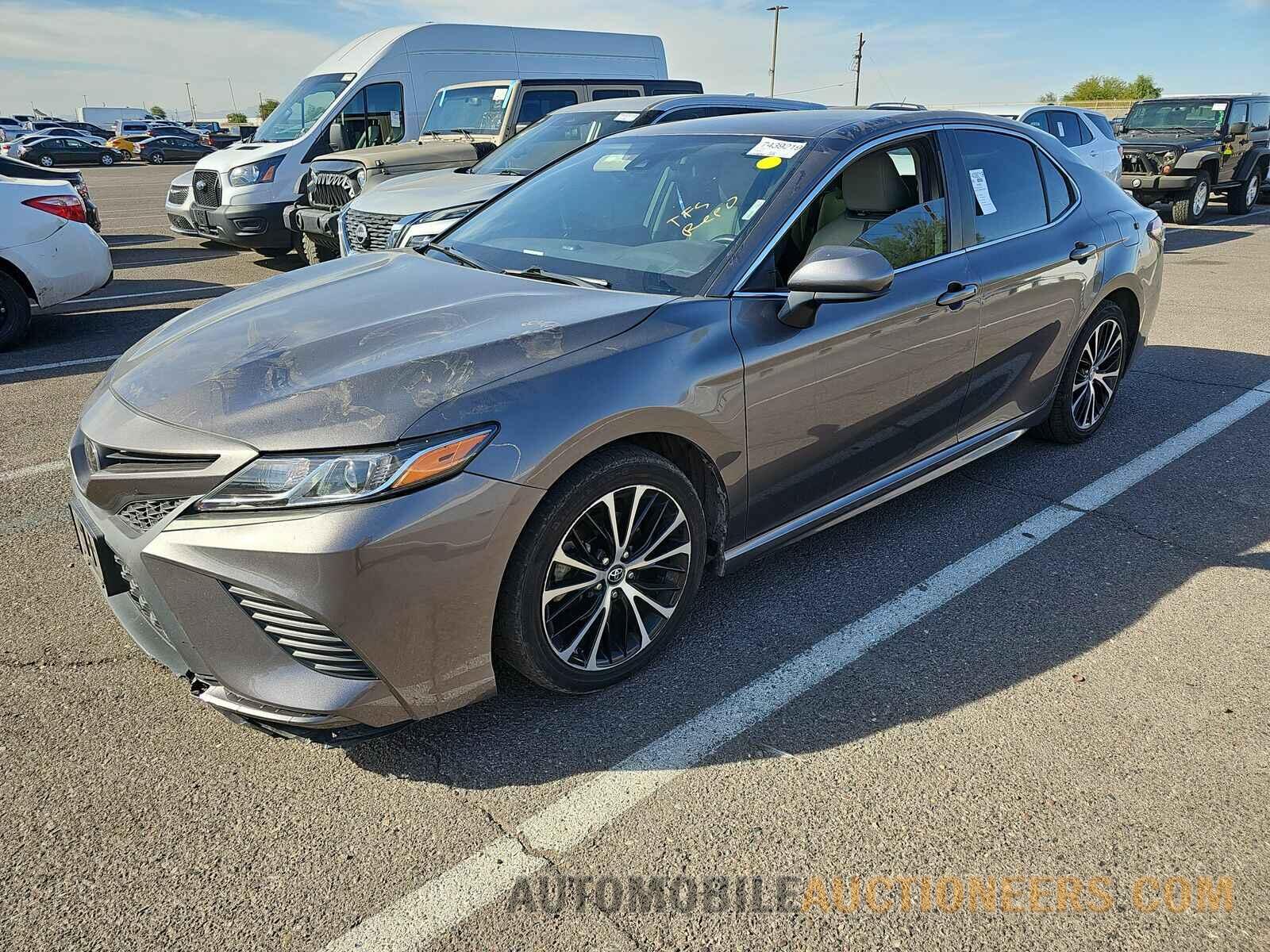 4T1B11HK5KU803167 Toyota Camry 2019